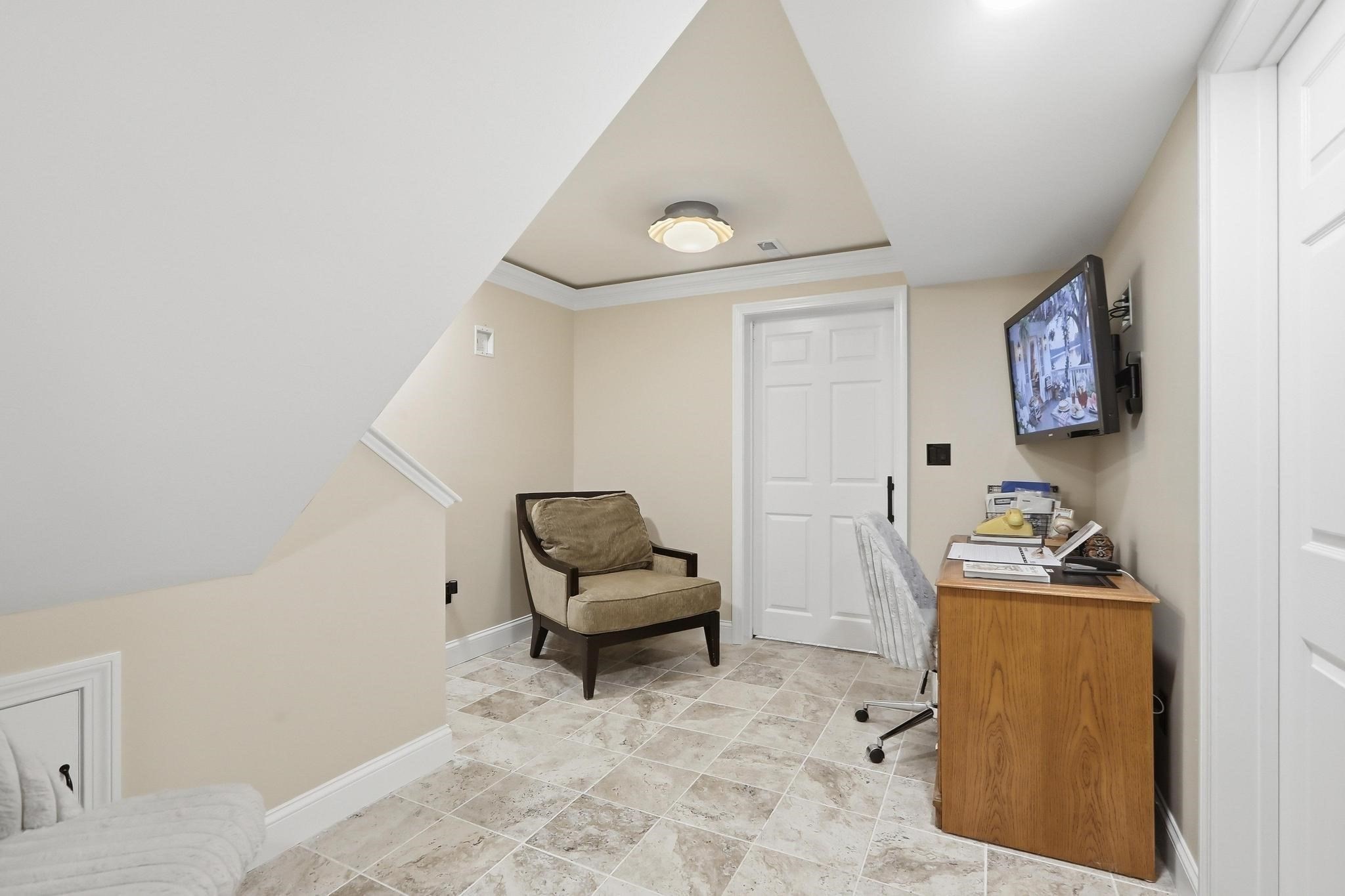 17 Maple Street Property Photo 19