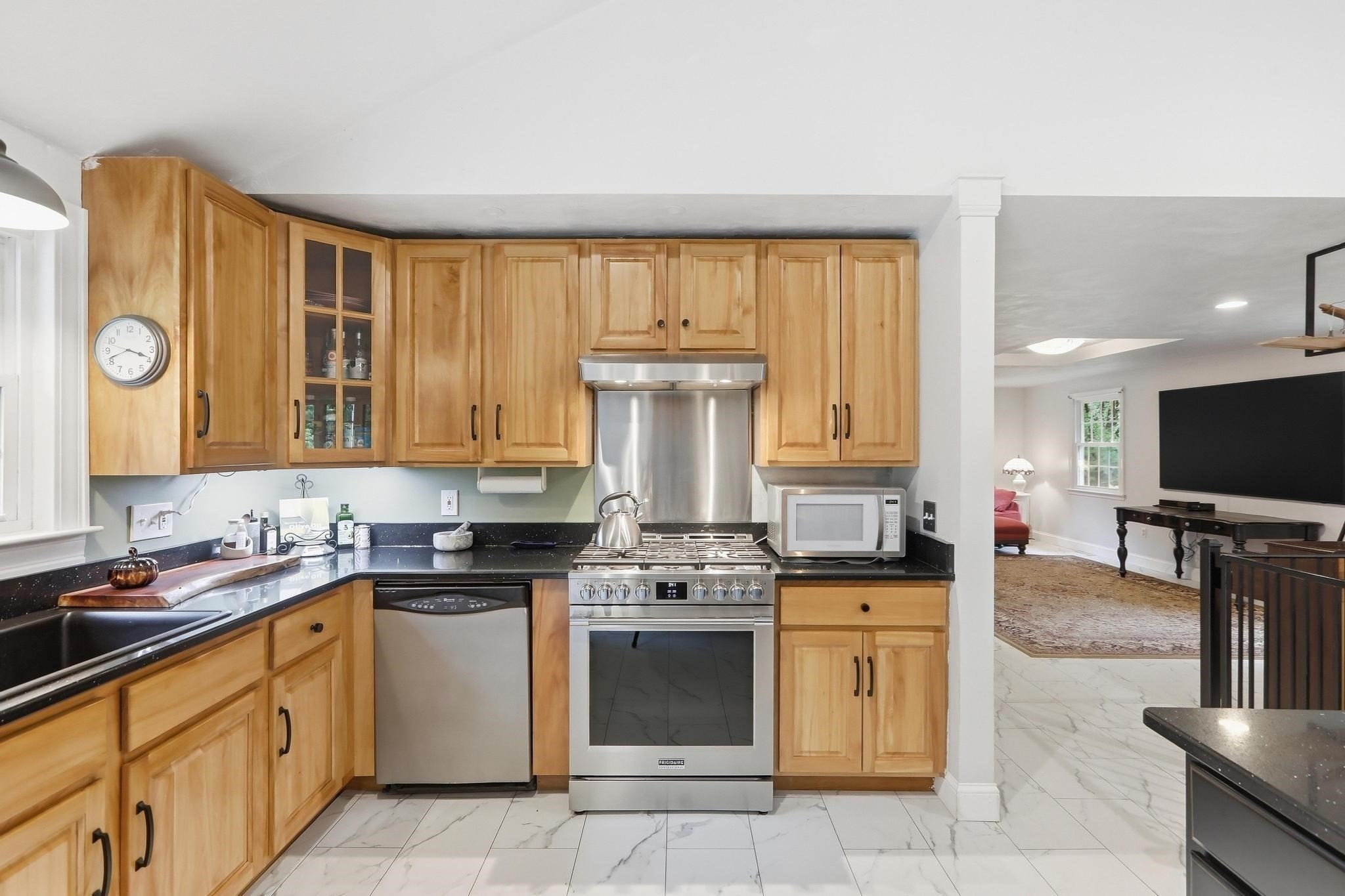 17 Maple Street Property Photo 22