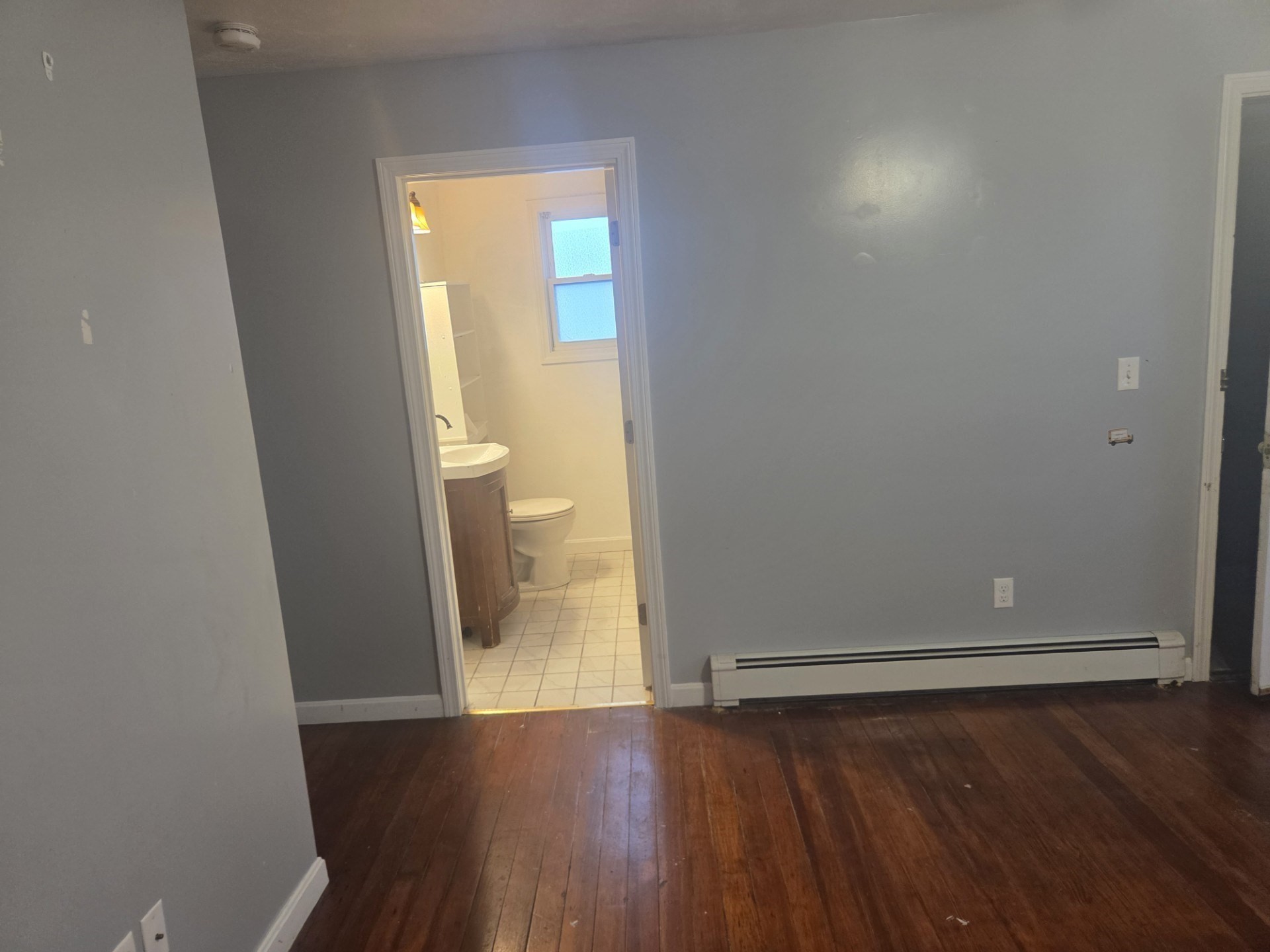 953 Globe Street Property Photo 7