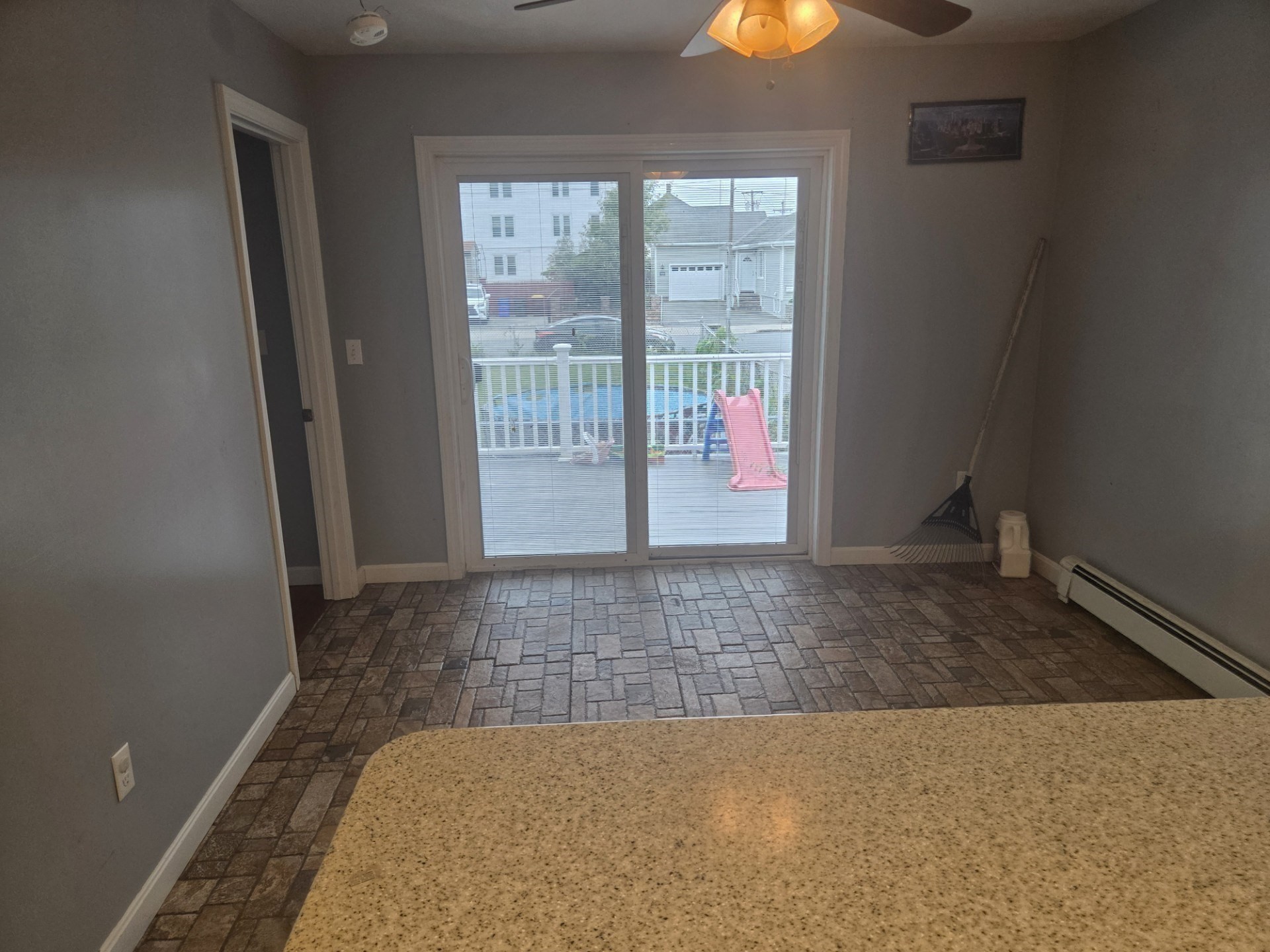 953 Globe Street Property Photo 8