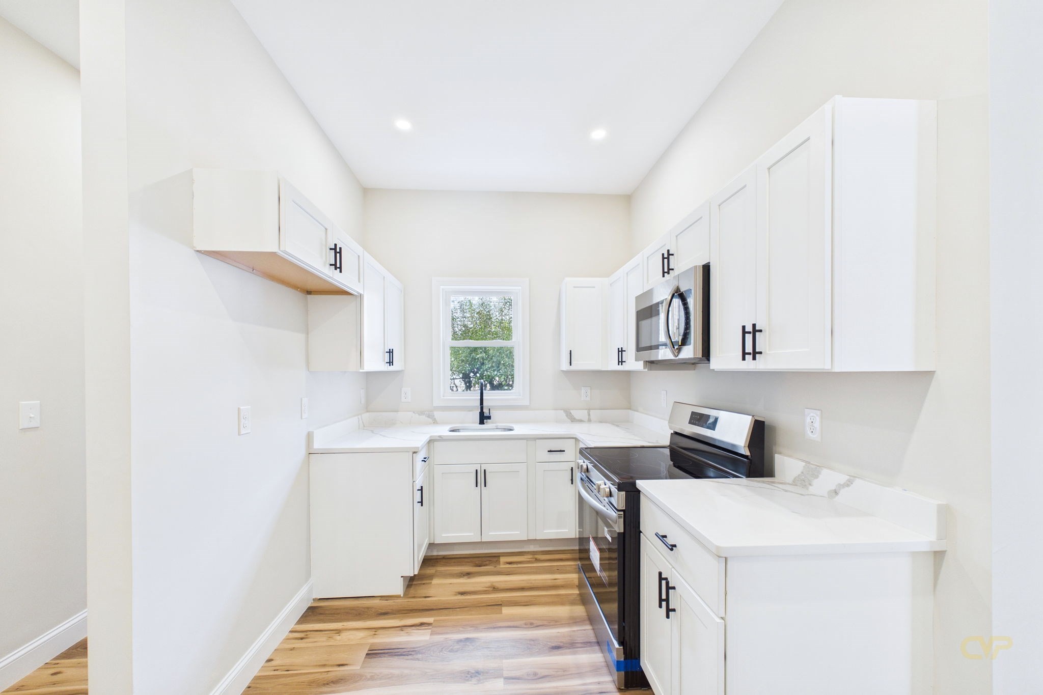 386-388 Locust St Property Photo 16