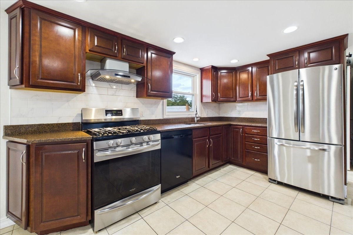 42 Hazelmoor Rd Property Photo 4