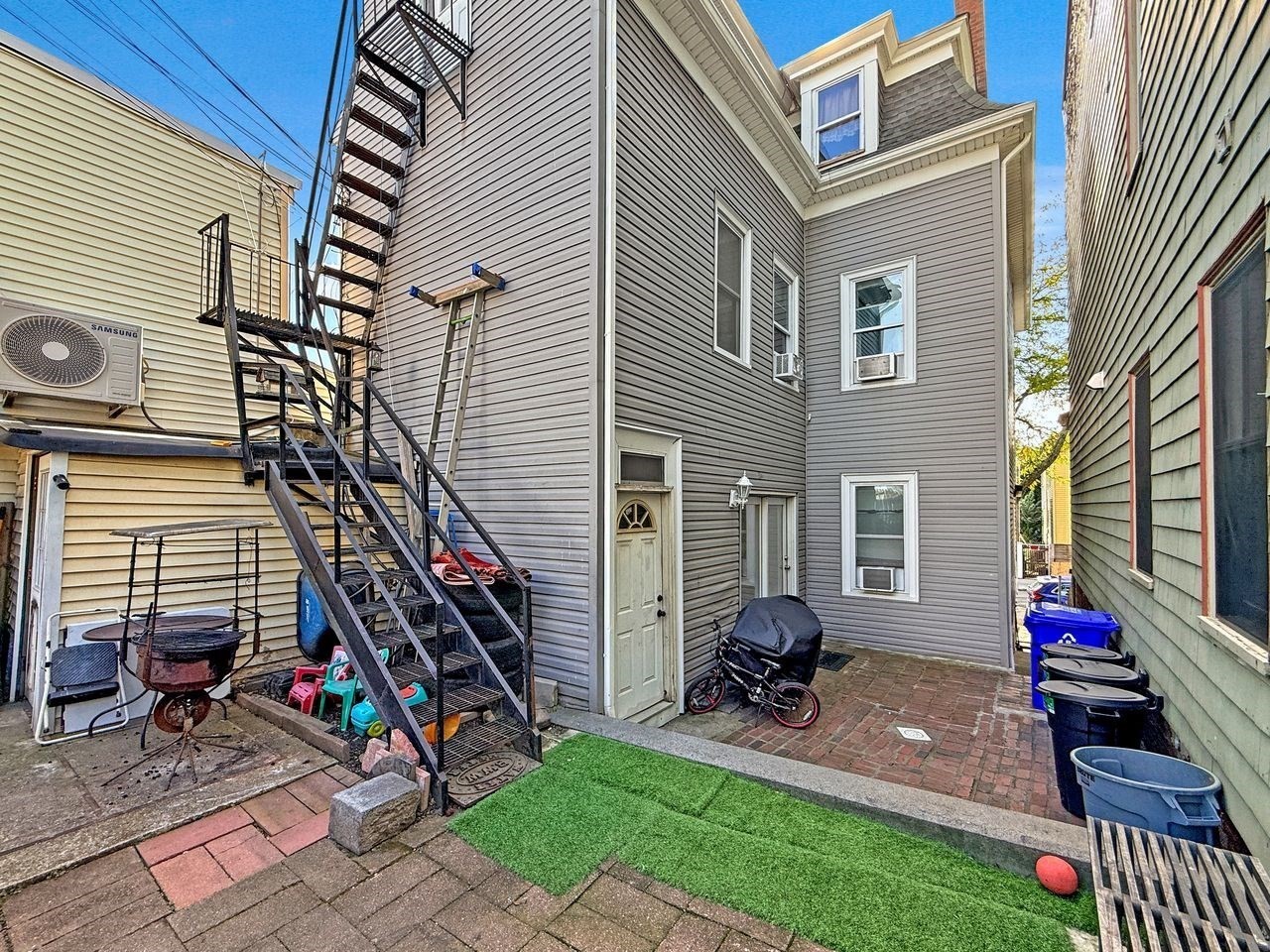 128 Lexington St. Property Photo 16