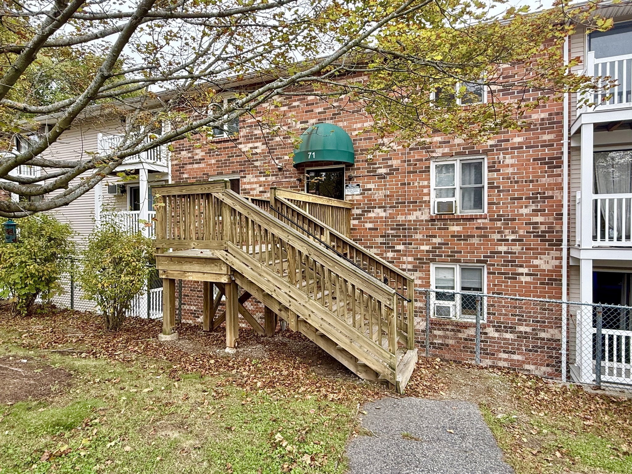 71 Edgeworth St # 17 Property Photo 2