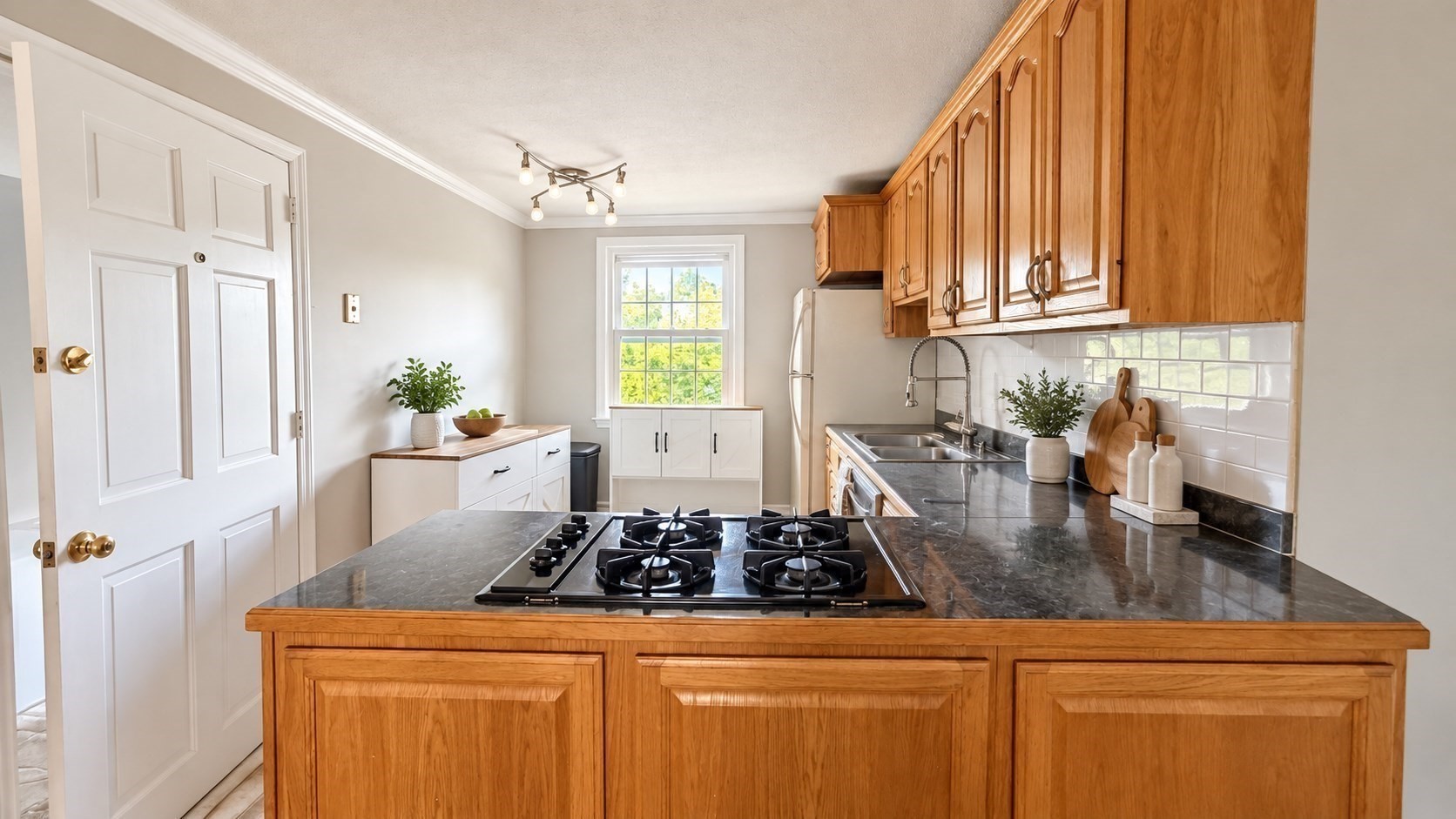 160 Tyngsboro Rd # 19c Property Photo 3