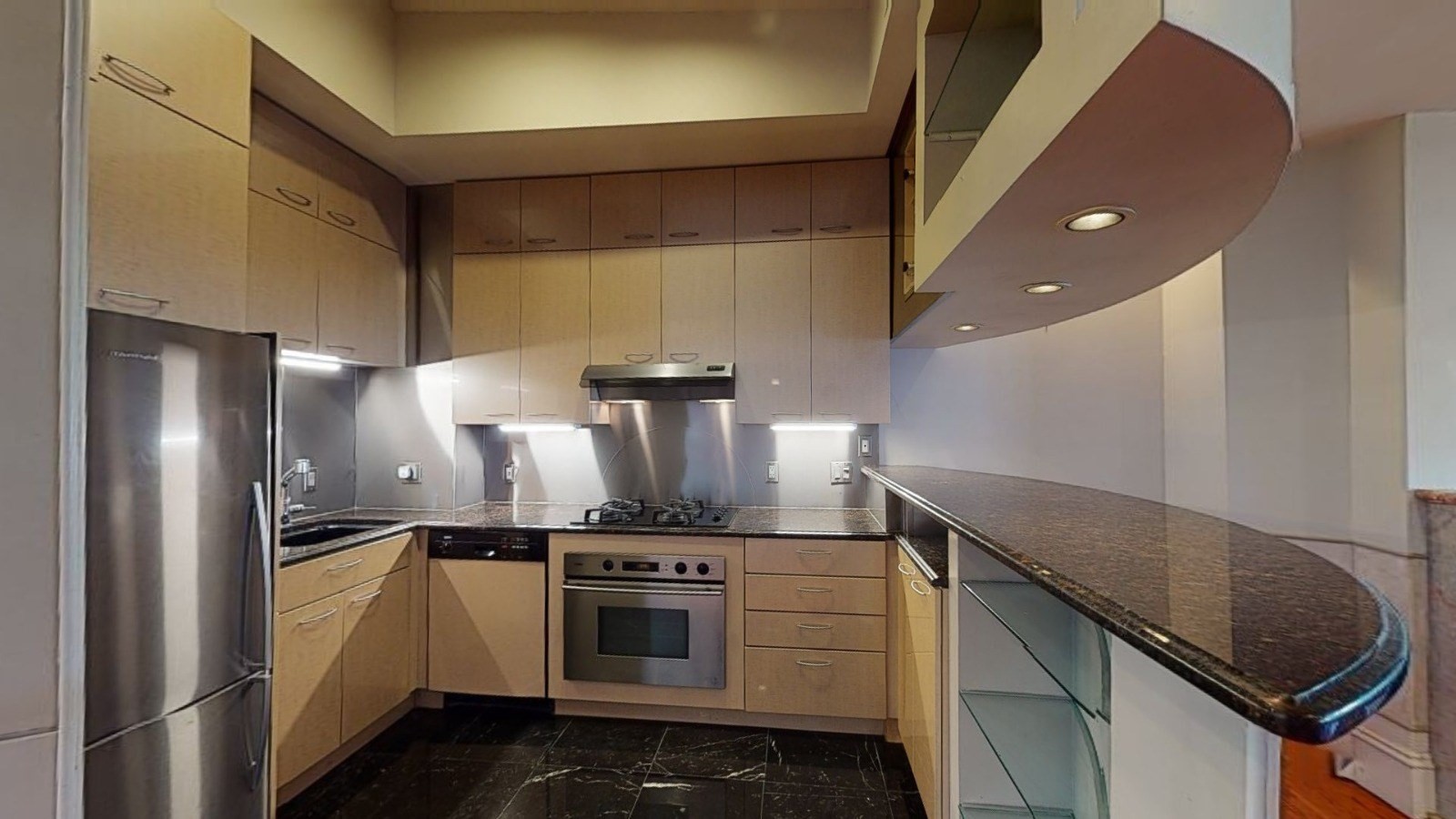 171 Beacon St. # 5 Ph Property Photo 3