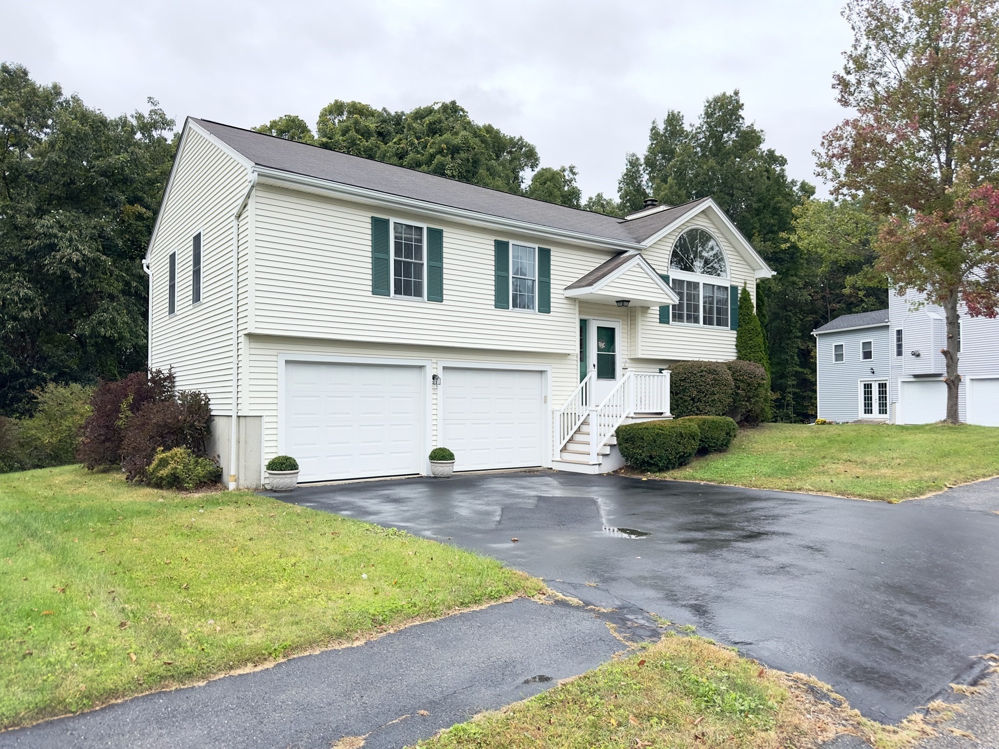 75 Moreland Green Dr Property Photo 1