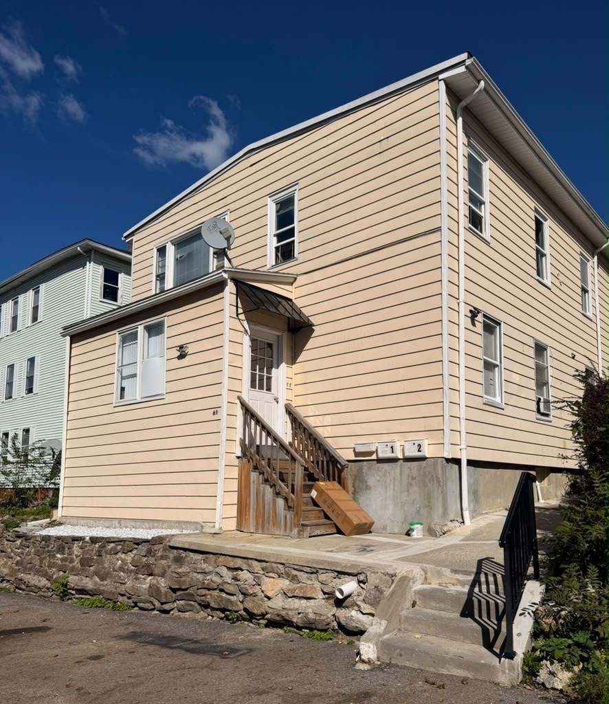 69 Fox St Property Photo 1
