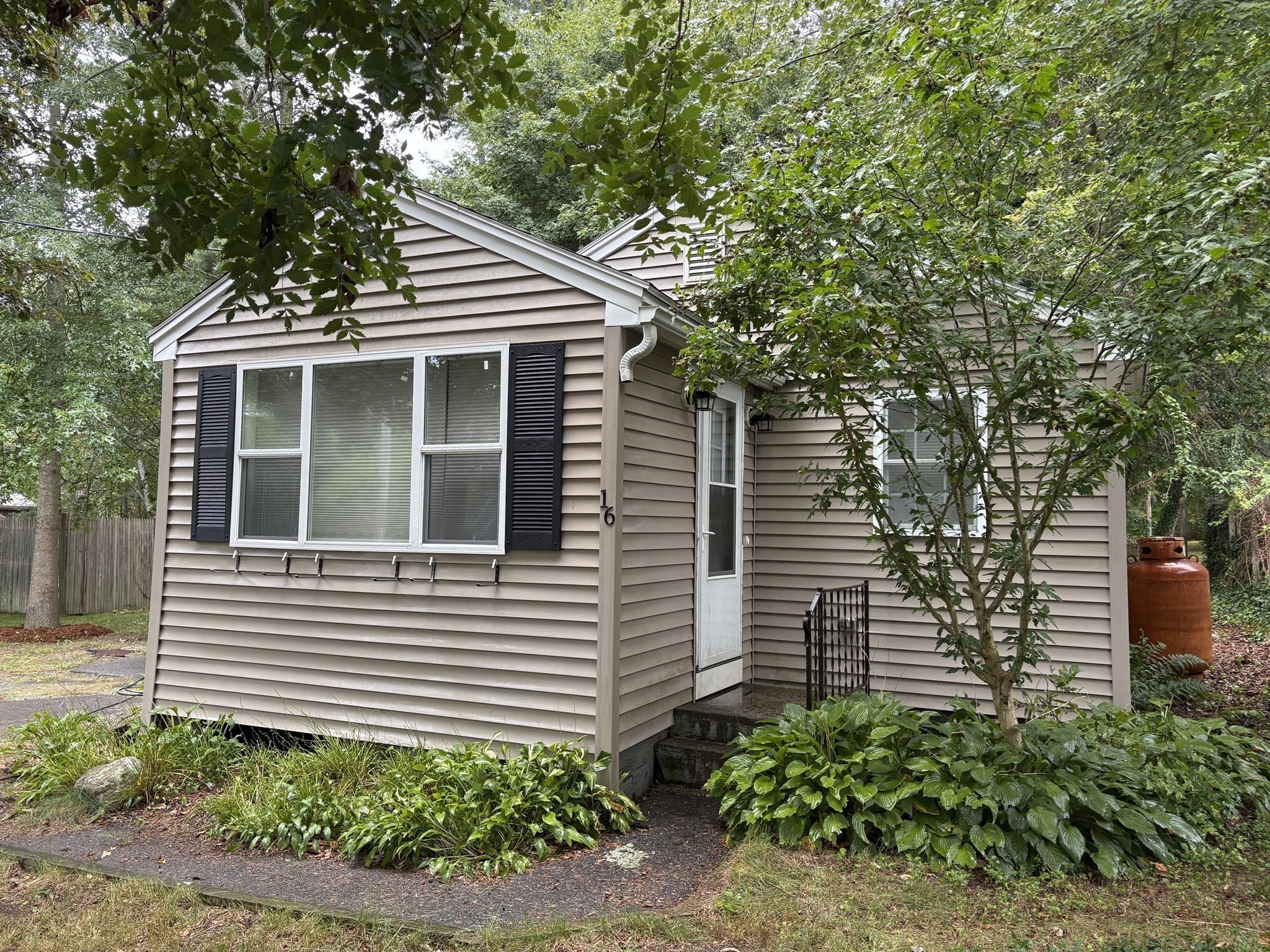 16 Fourth Ave. Property Photo 2