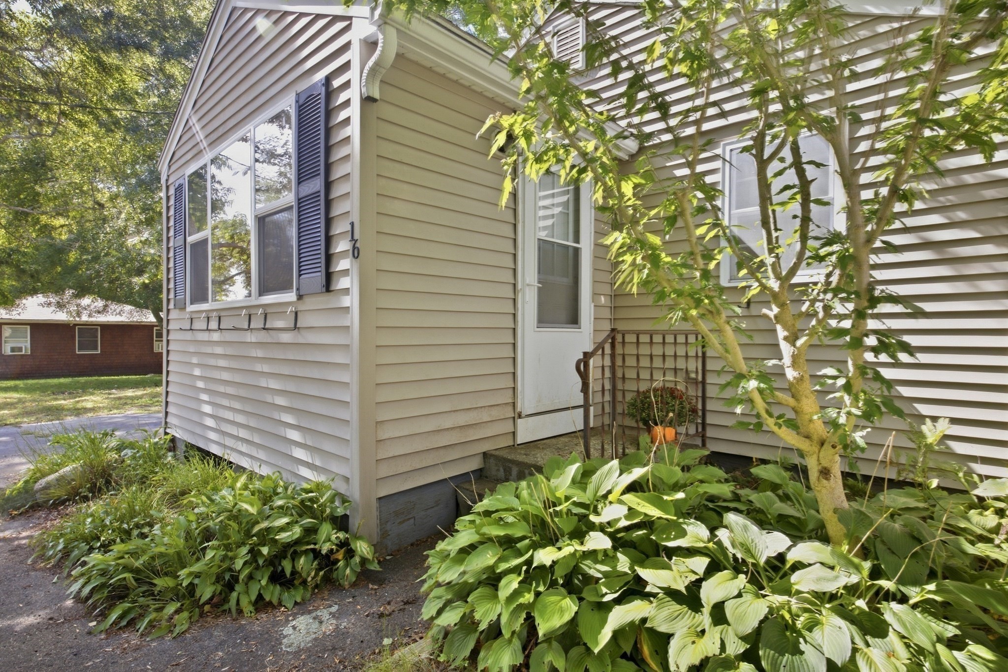 16 Fourth Ave. Property Photo 3