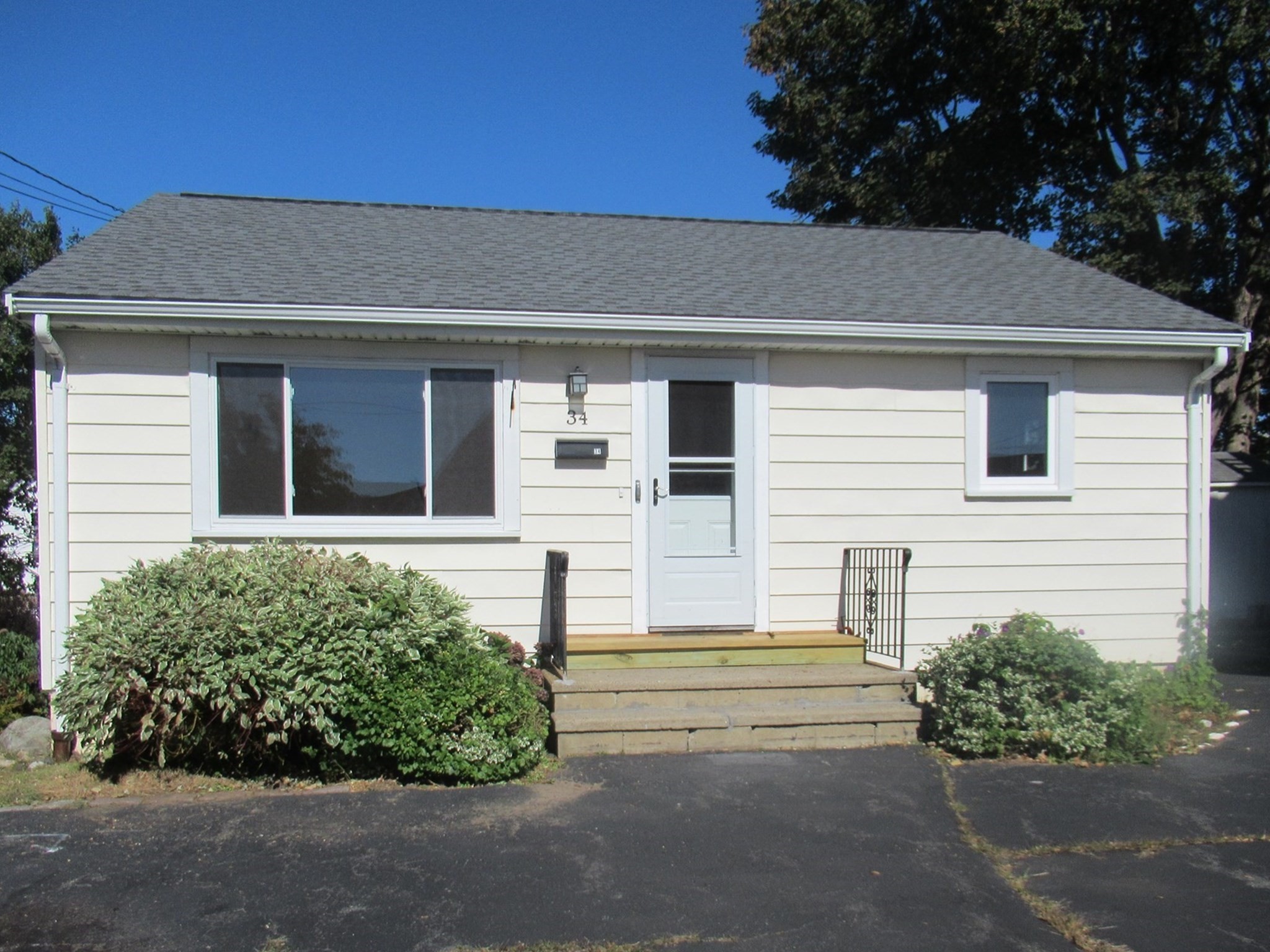 34 Middle Street Property Photo 1