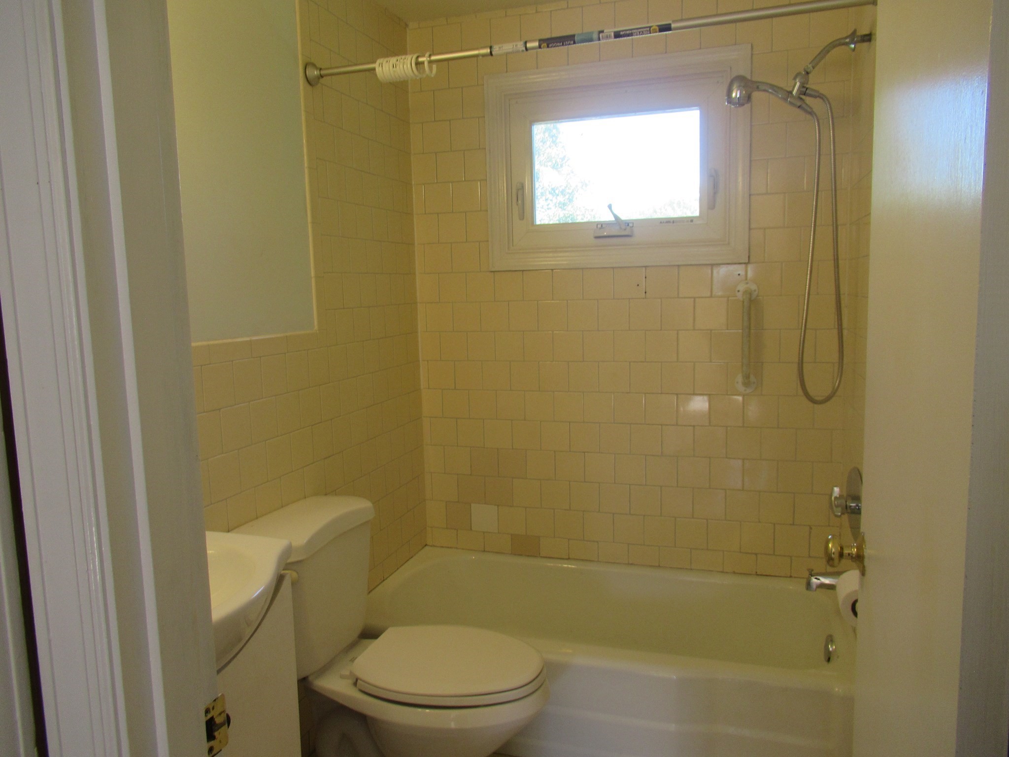 34 Middle Street Property Photo 5