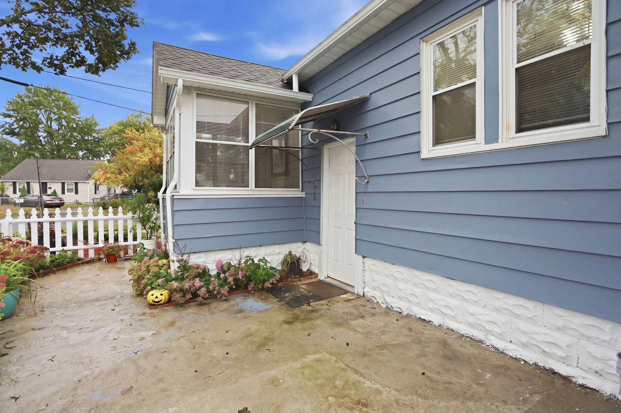 1774 Carew St Property Photo 4