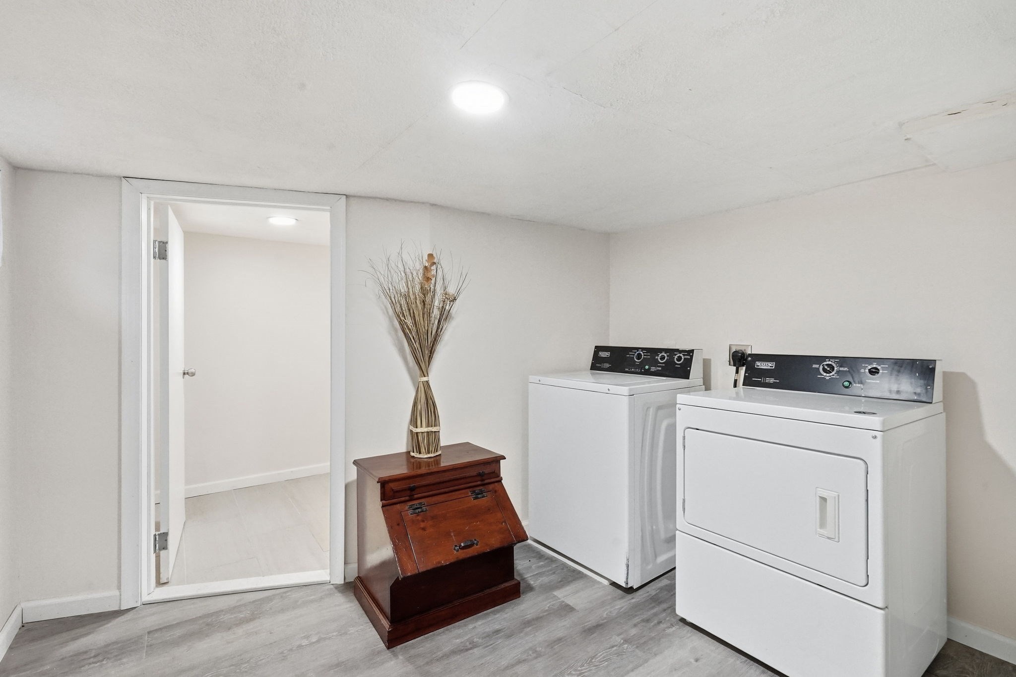 1774 Carew St Property Photo 28