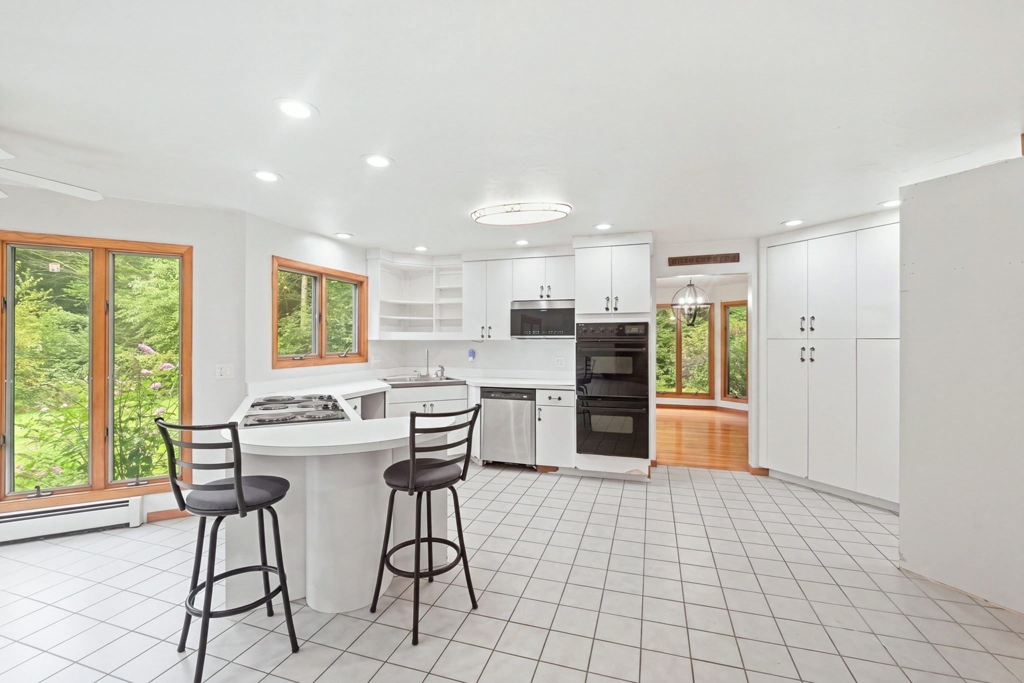 6 Nestlewood Ln Property Photo 10
