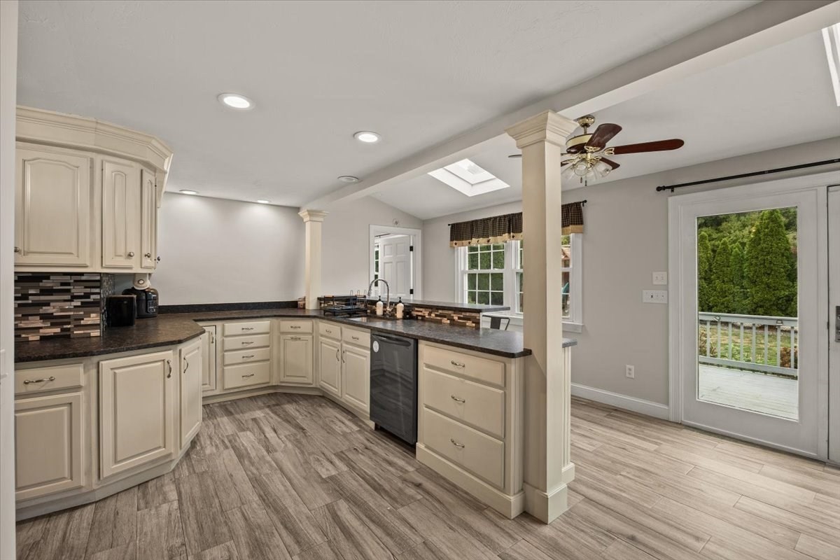 155 Commonwealth Ave Property Photo 7