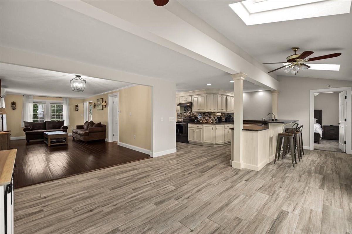 155 Commonwealth Ave Property Photo 8