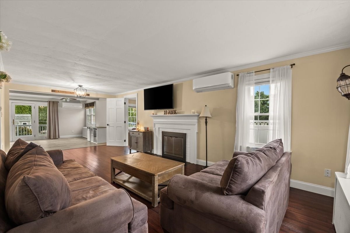 155 Commonwealth Ave Property Photo 11