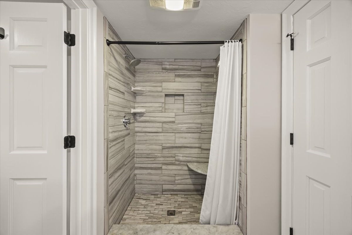 155 Commonwealth Ave Property Photo 15