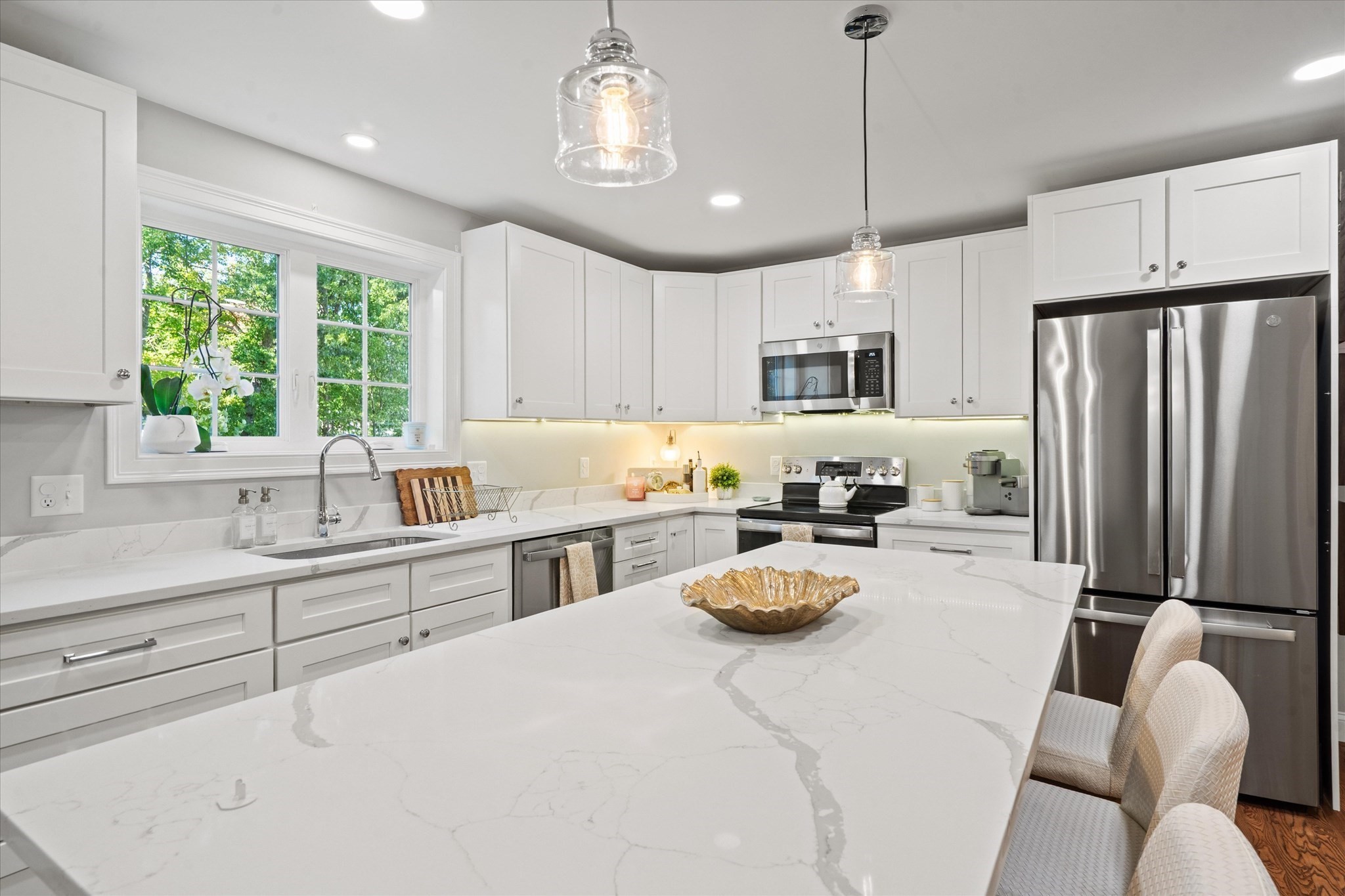 66 Castine St Property Photo 3