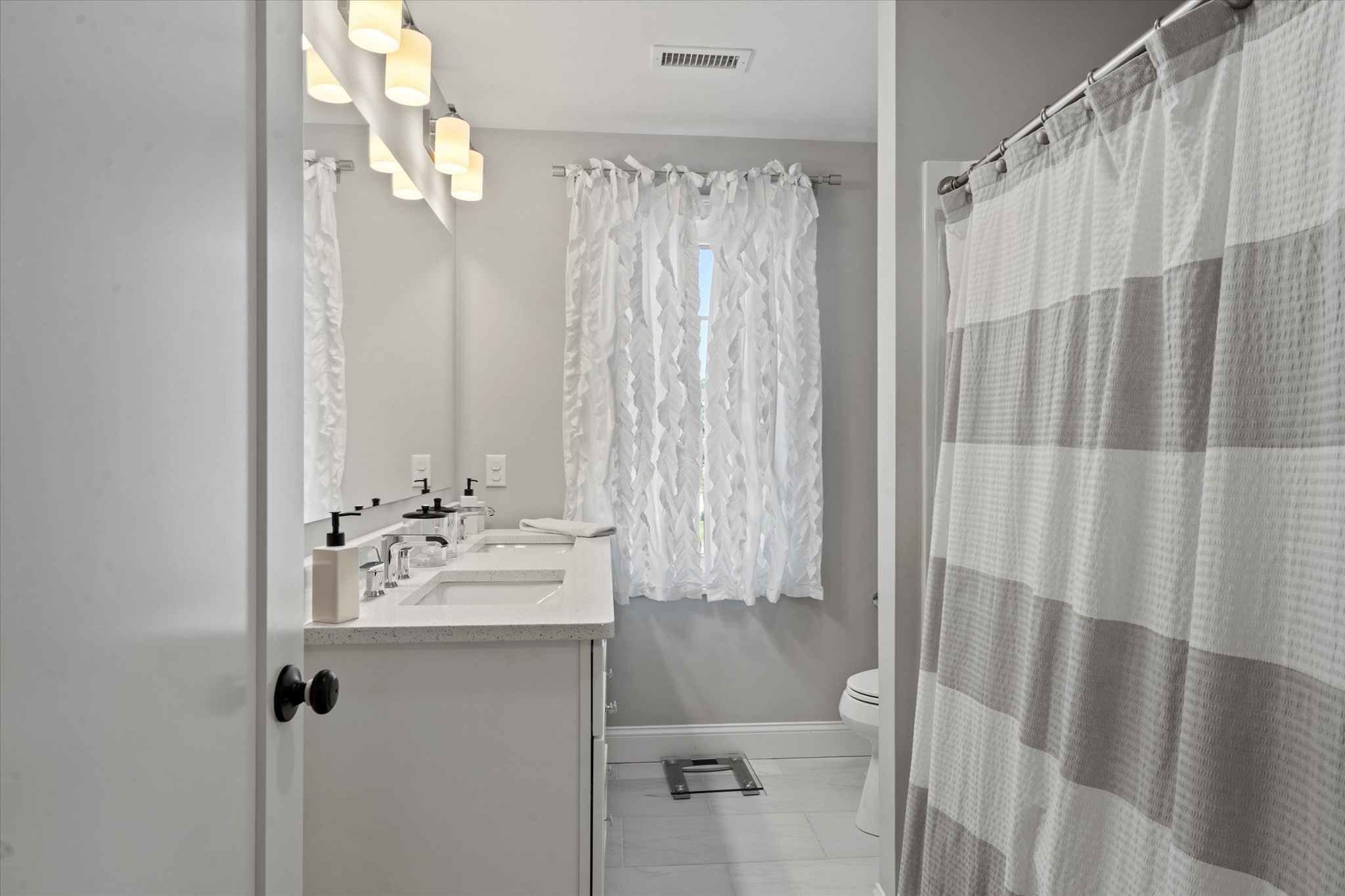 66 Castine St Property Photo 23