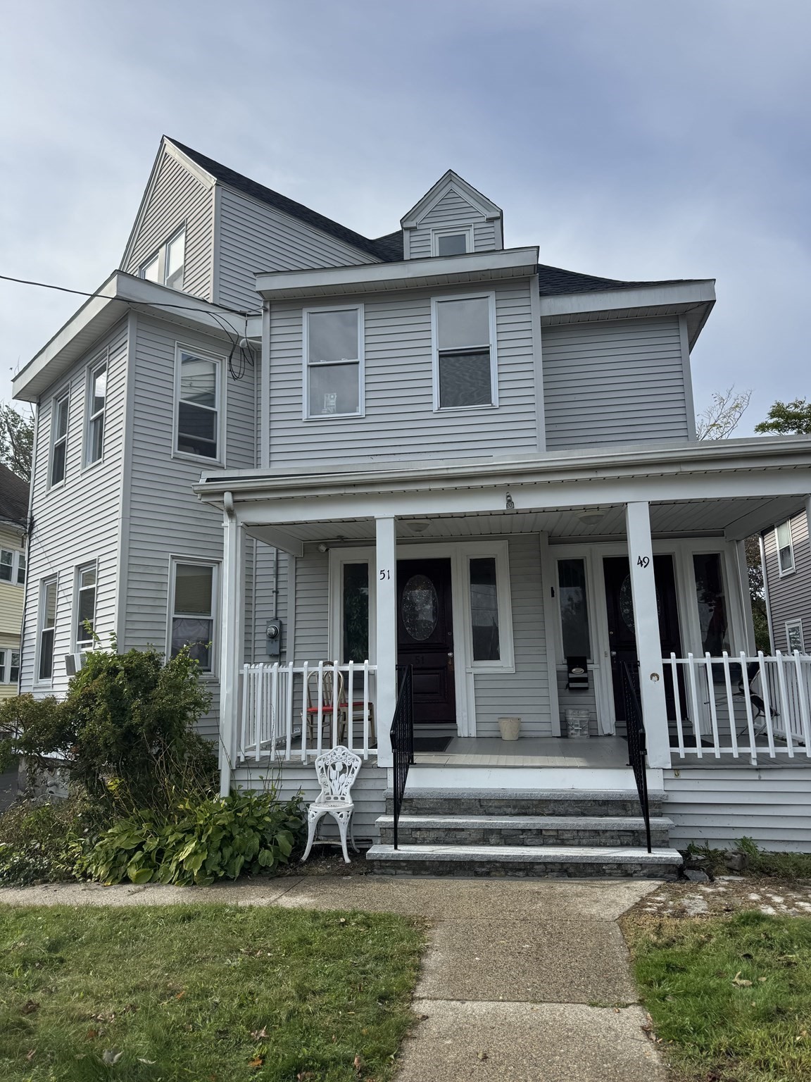 49 Holmes St # 2b Property Photo 1