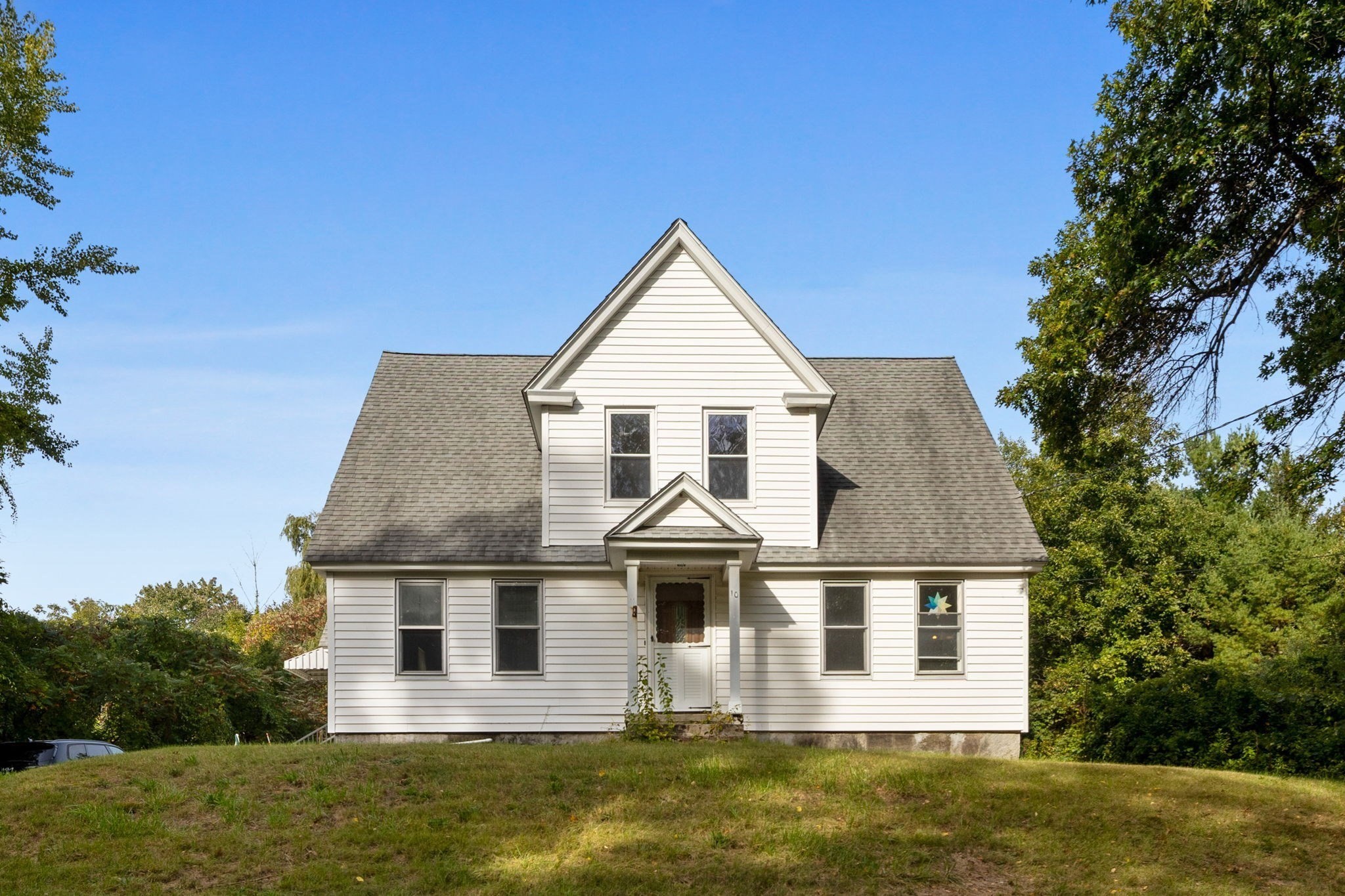 10 Salem St Property Photo 1