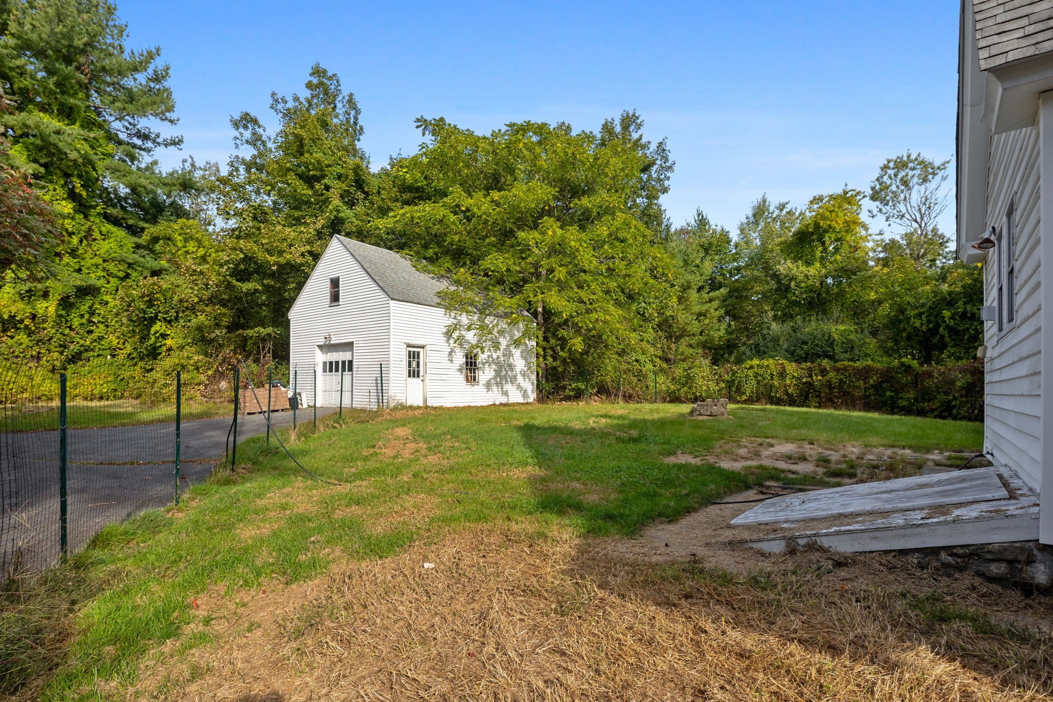 10 Salem St Property Photo 6