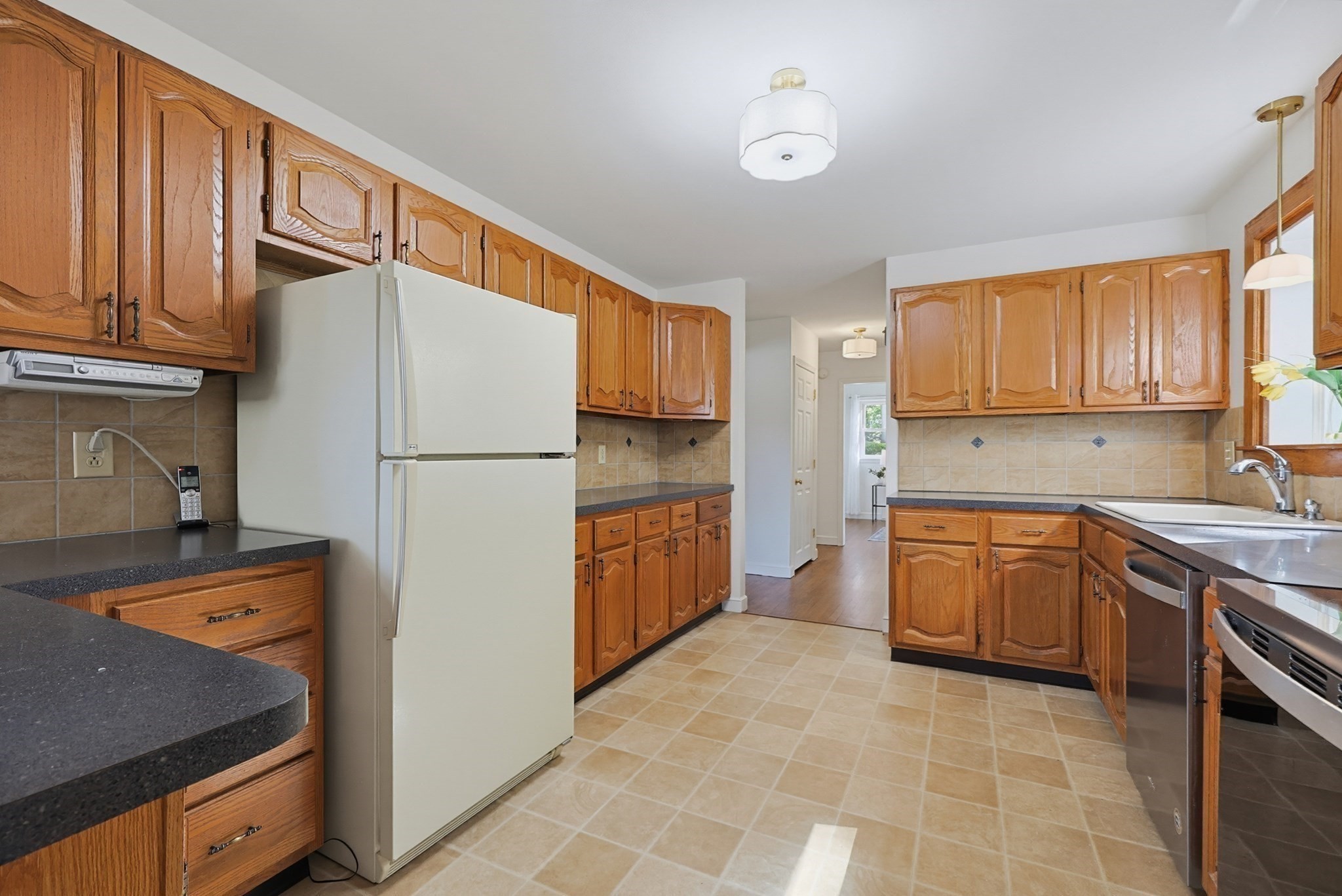 21 Burt St Property Photo 15