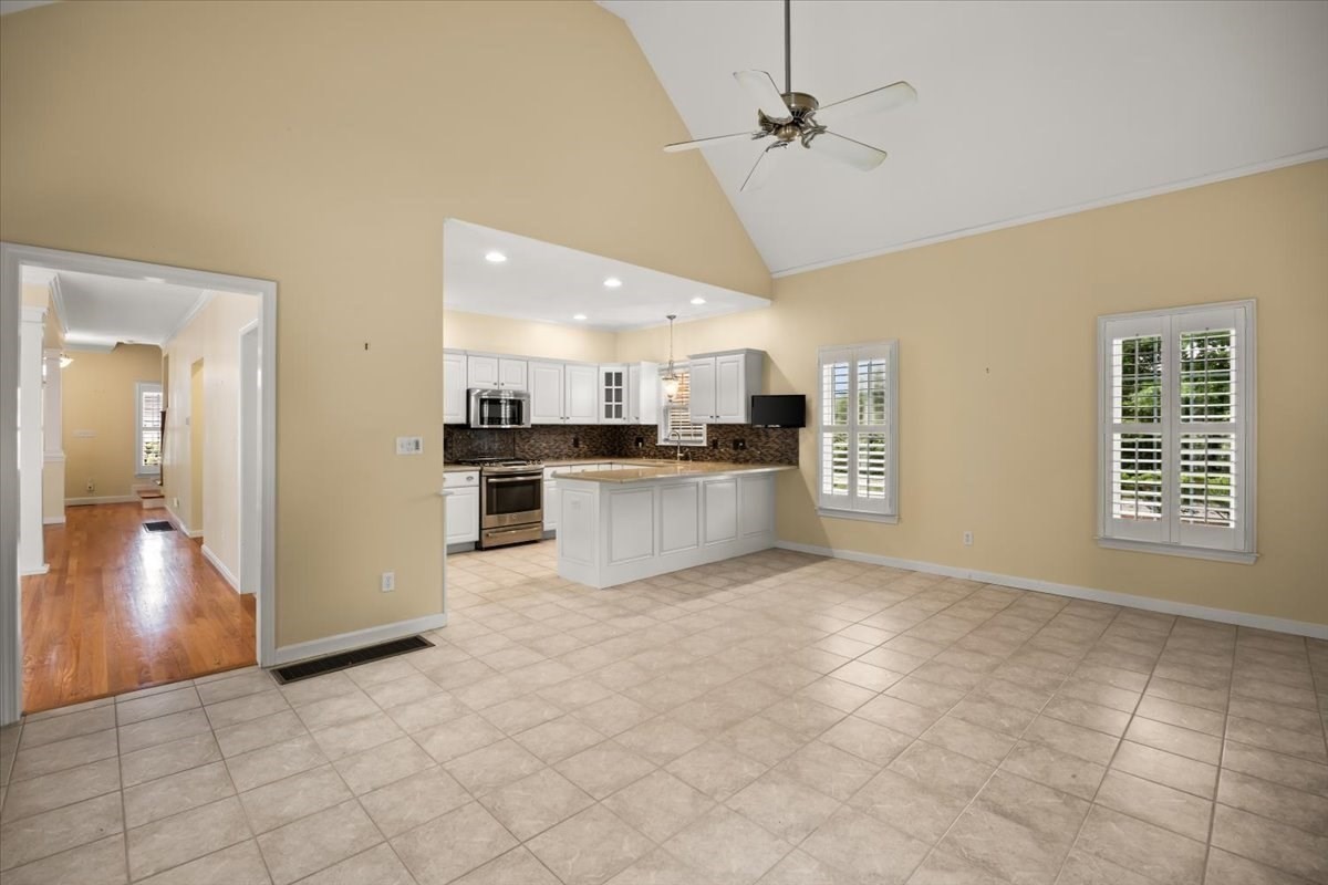 2 Sunflower Drive # 2 Property Photo 11