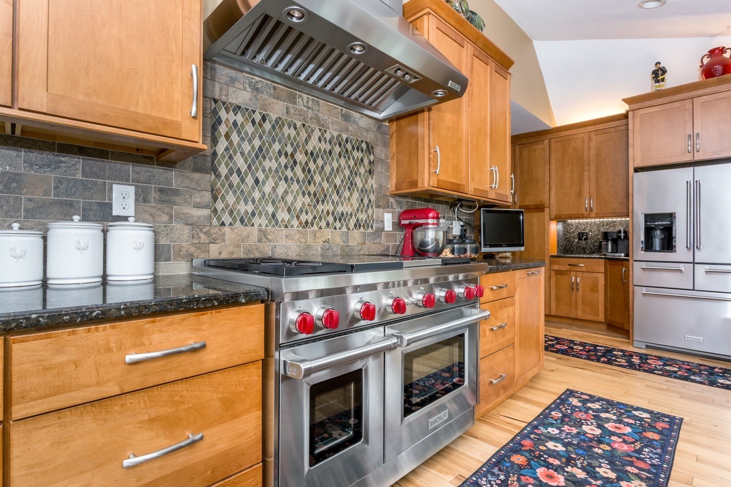 1322 Pond St Property Photo 16