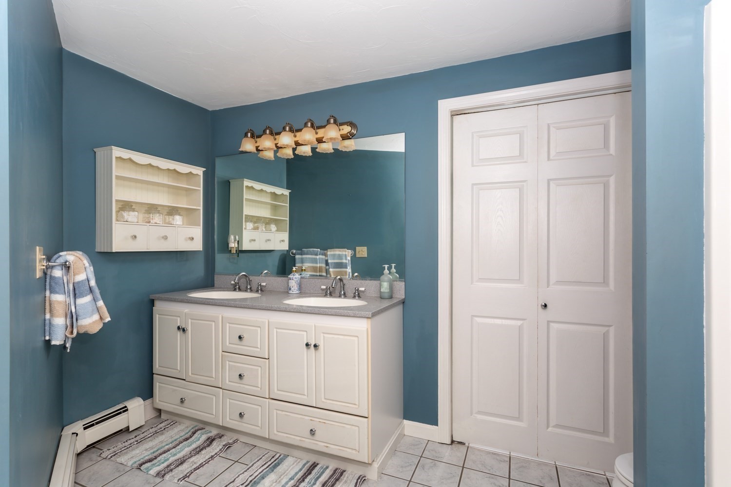 1322 Pond St Property Photo 25