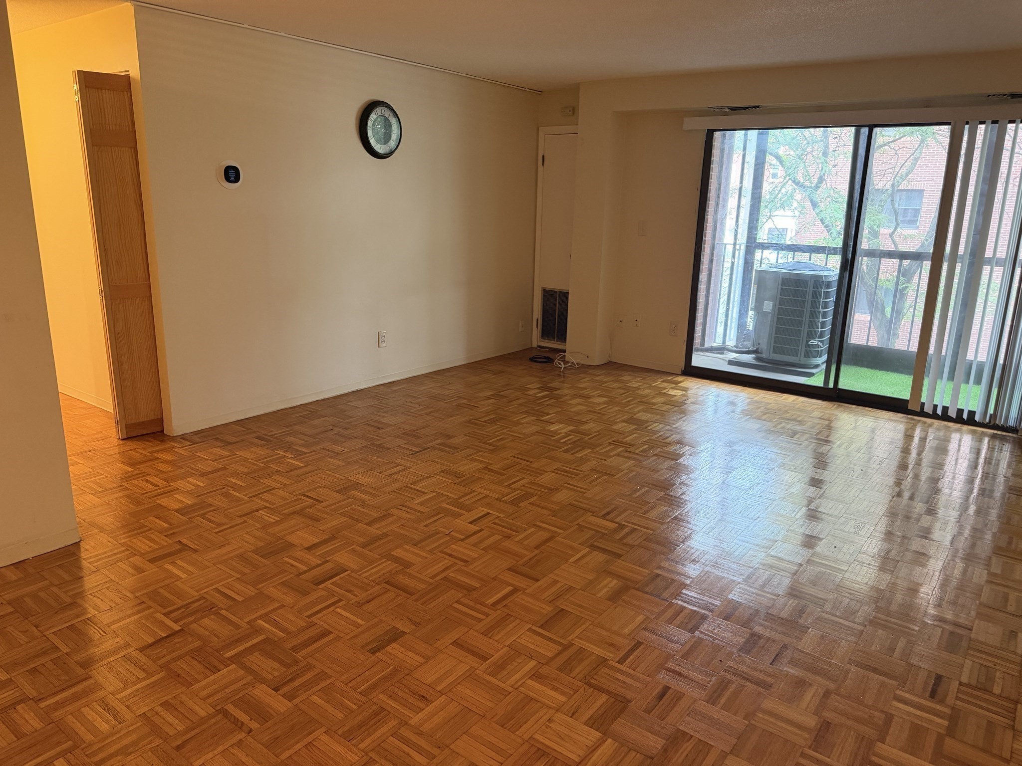 1580 Massachusetts Ave # 3e Property Photo 9