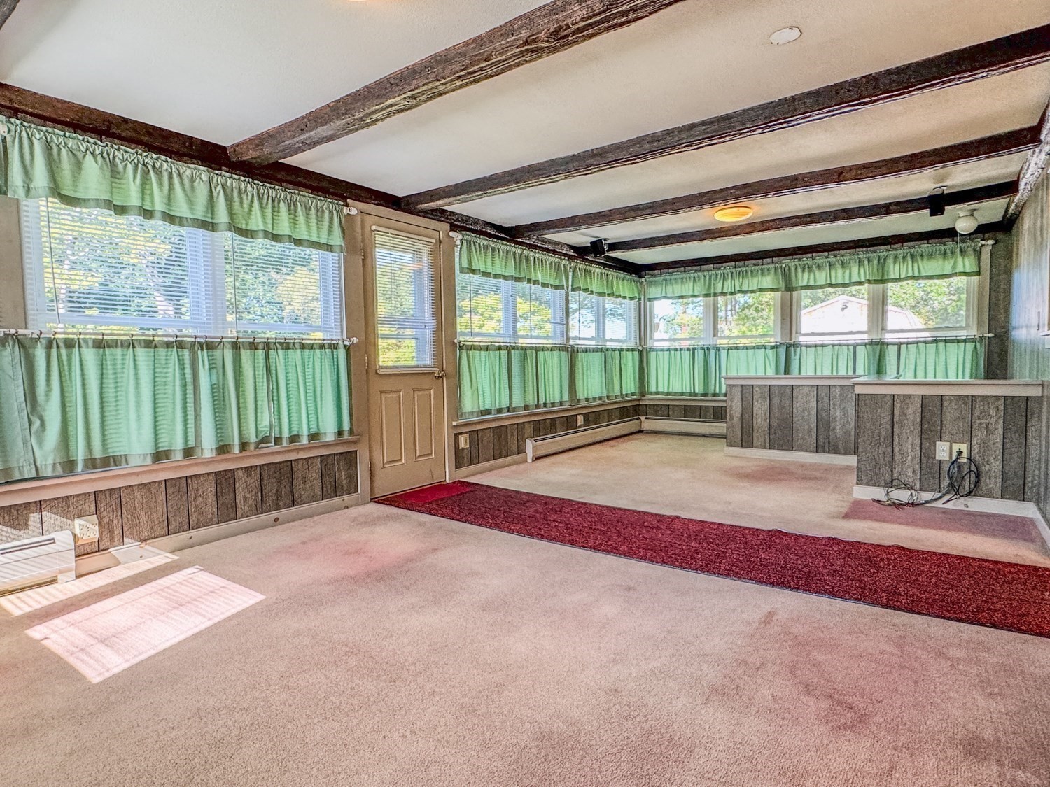 54 Dell Street Property Photo 5
