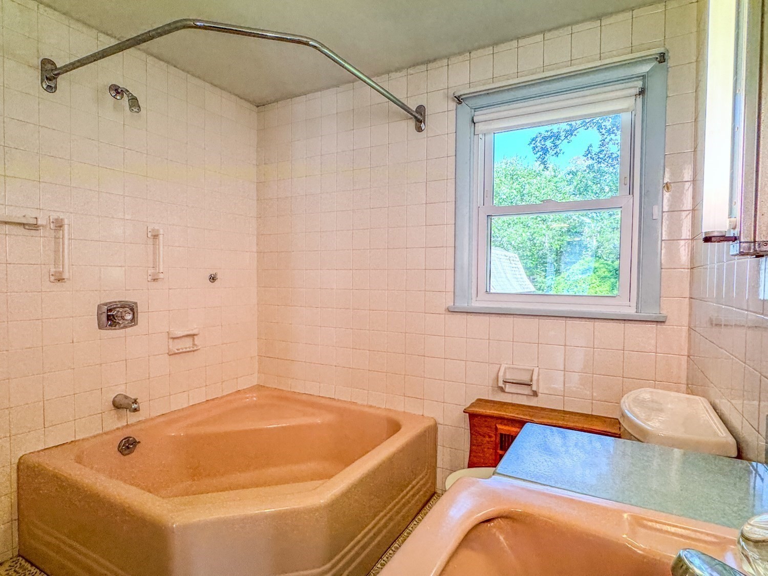 54 Dell Street Property Photo 12