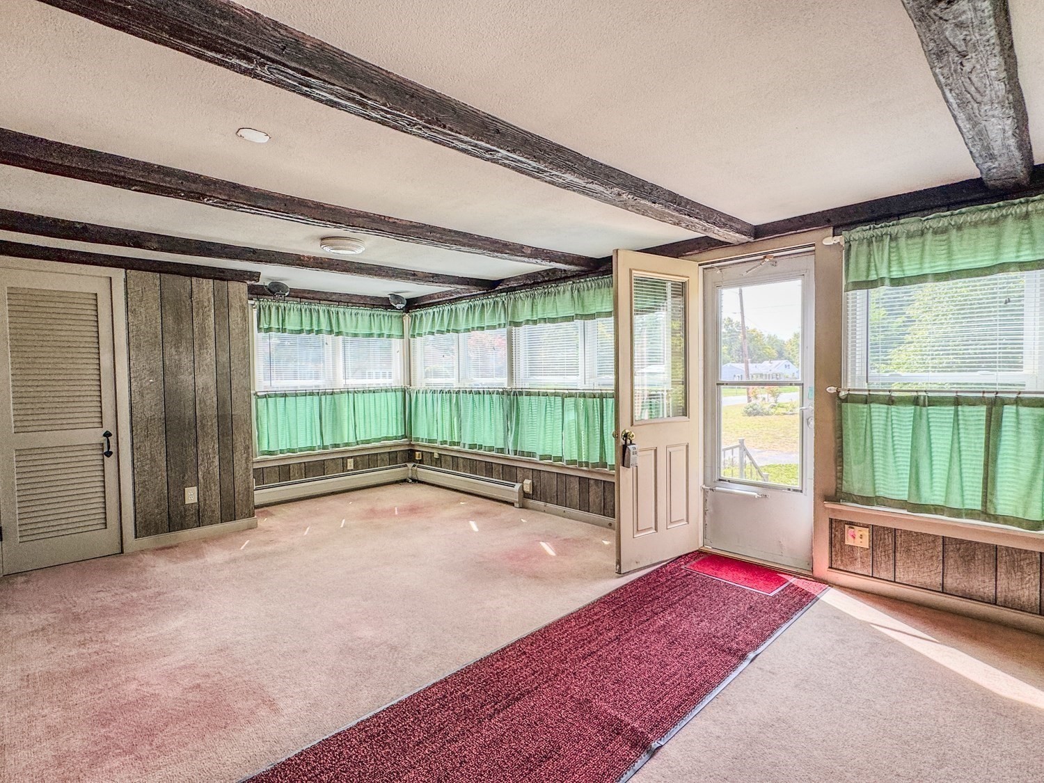 54 Dell Street Property Photo 27