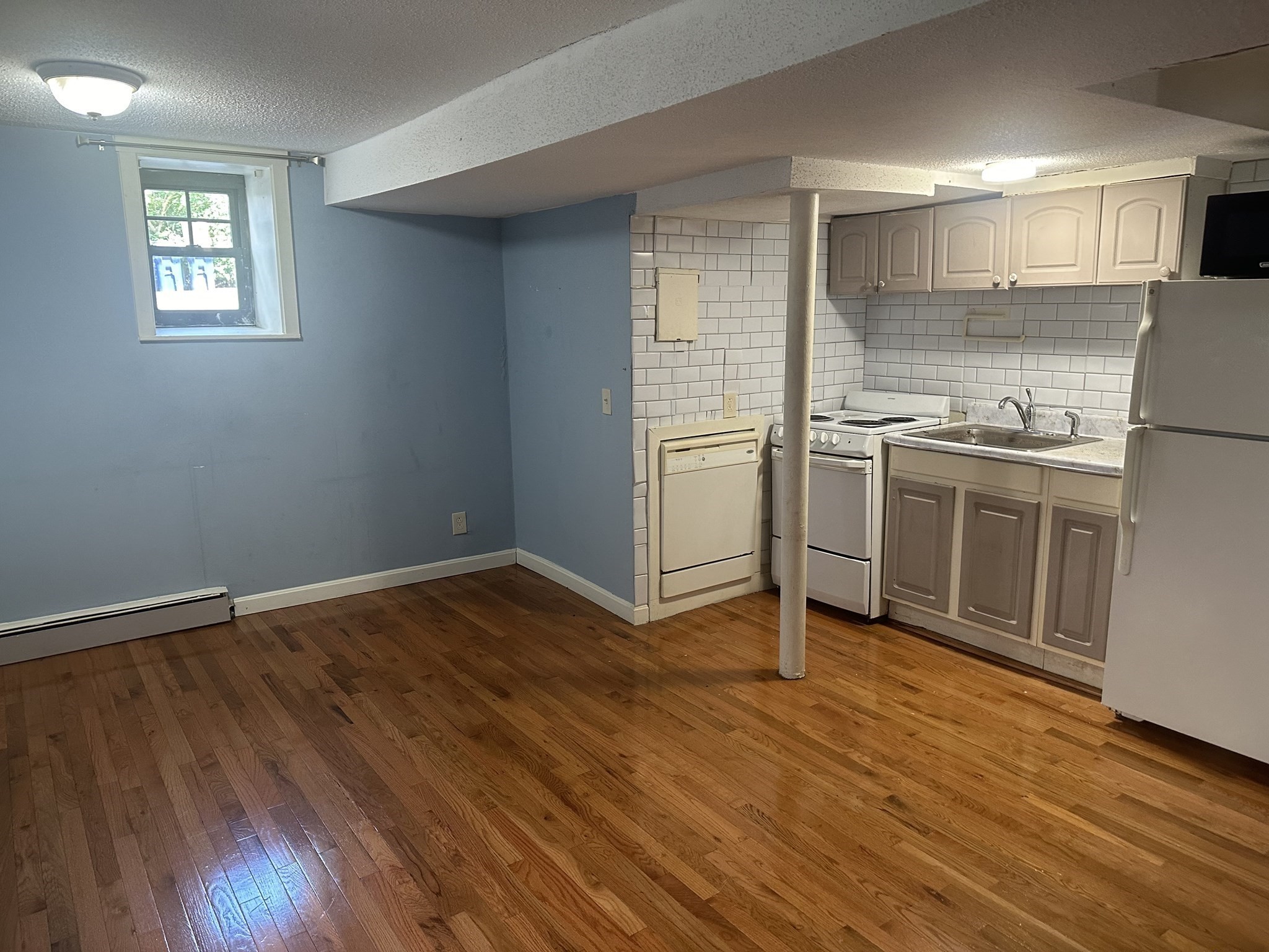 57 Brighton Ave # B Property Photo 2