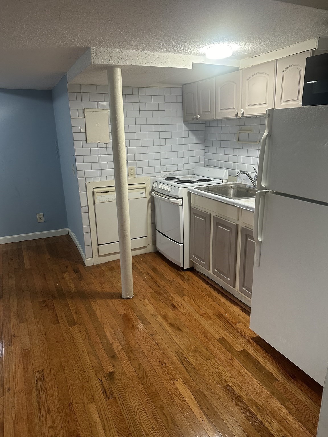 57 Brighton Ave # B Property Photo 4