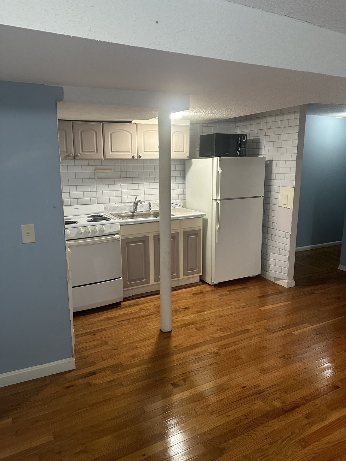 57 Brighton Ave # B Property Photo 6