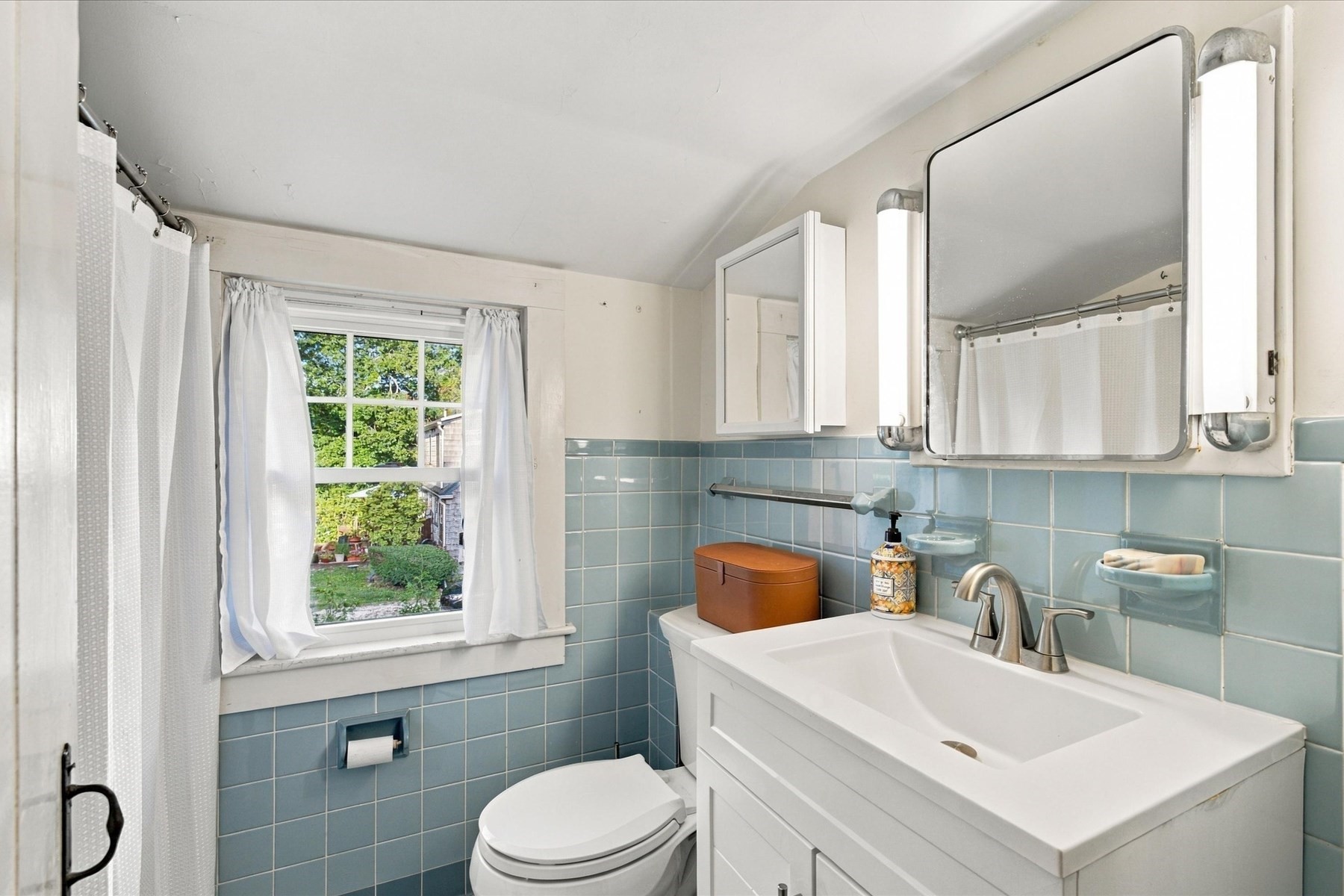 170 Lakeview Ave Property Photo 16