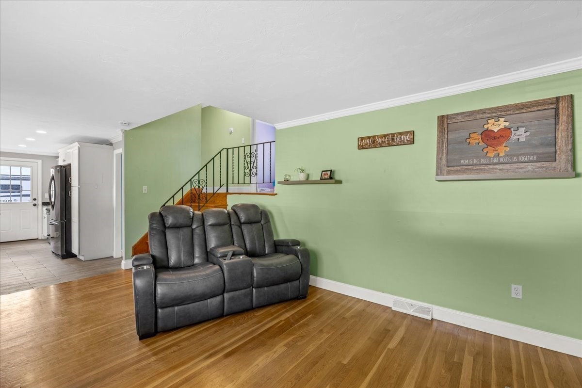 105 Crestfield Dr Property Photo 12