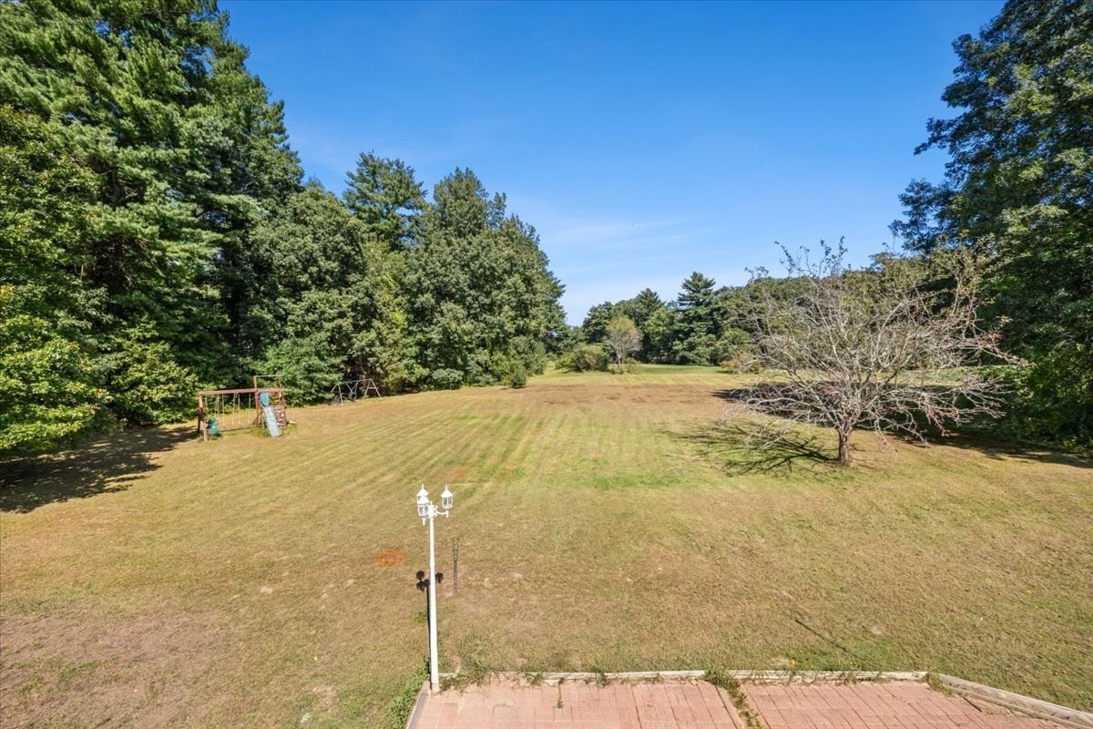 95 Crooked Ln Property Photo 8