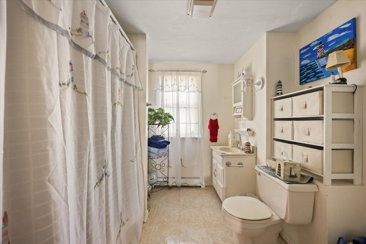 95 Crooked Ln Property Photo 18