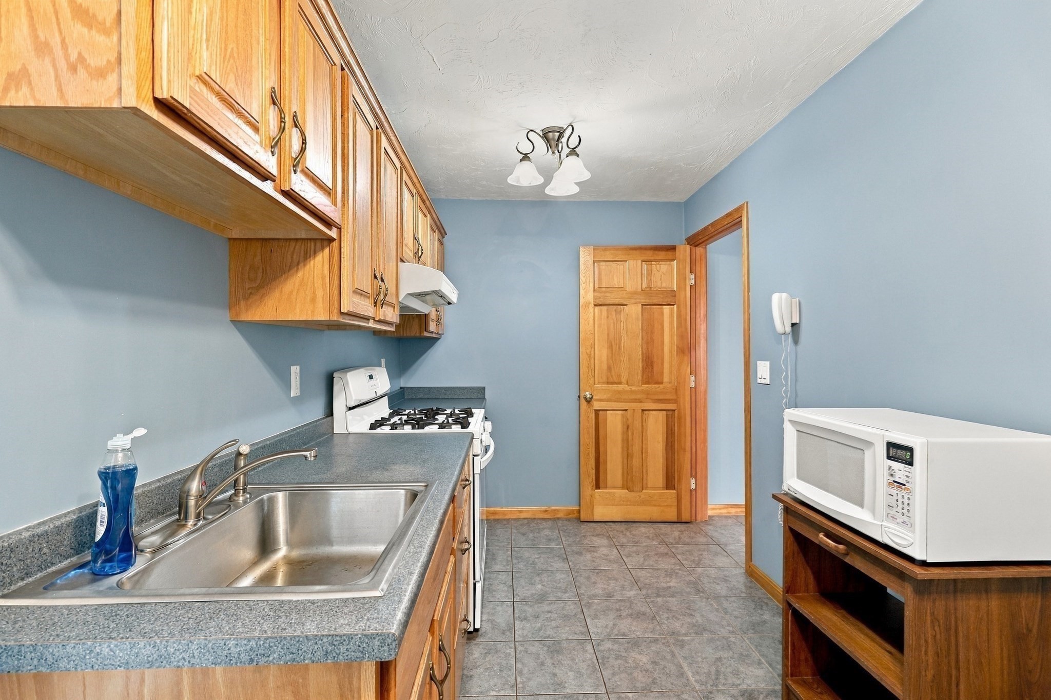 473 Main Street Property Photo 12