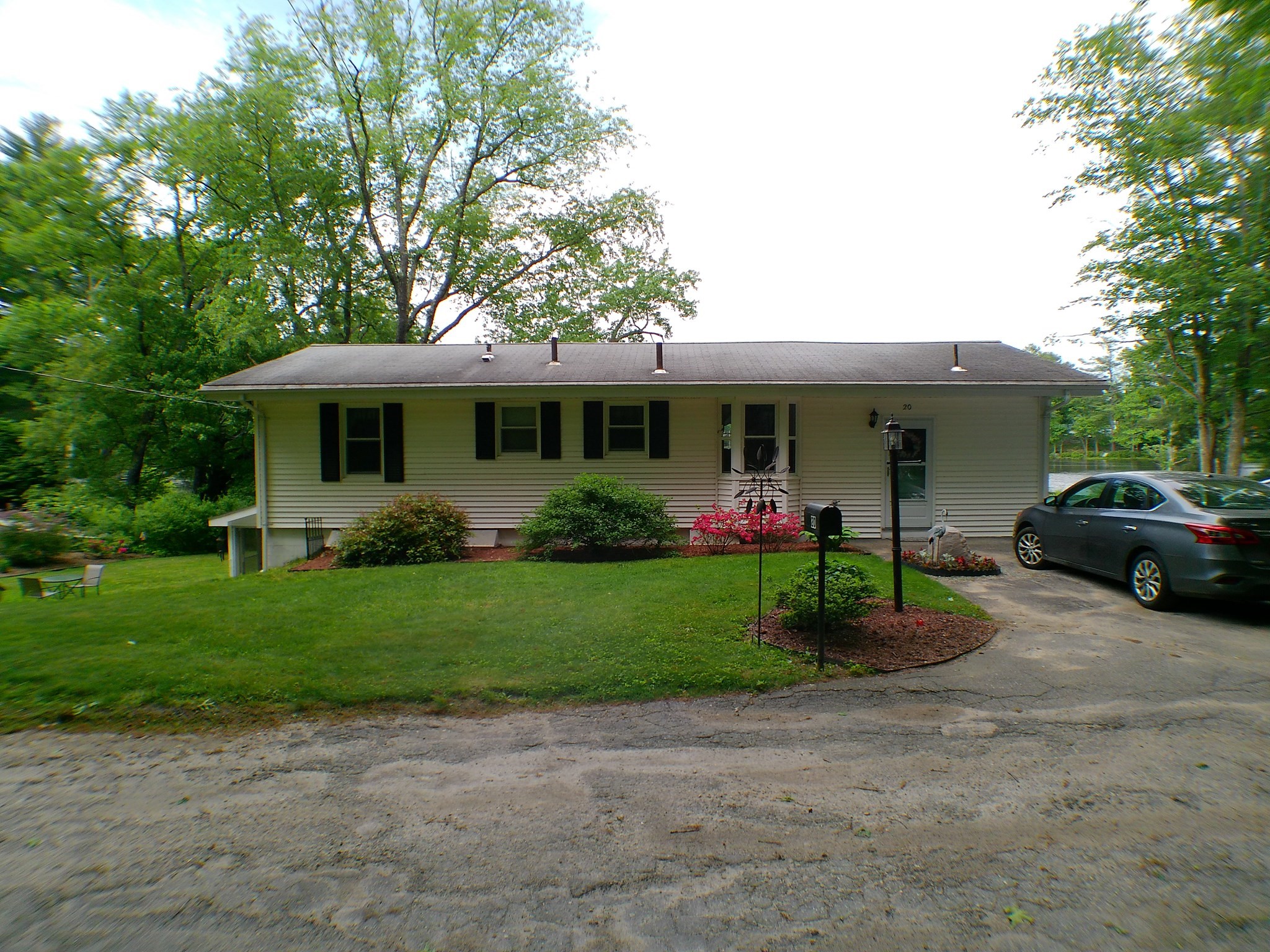20 Forest St Property Photo 1