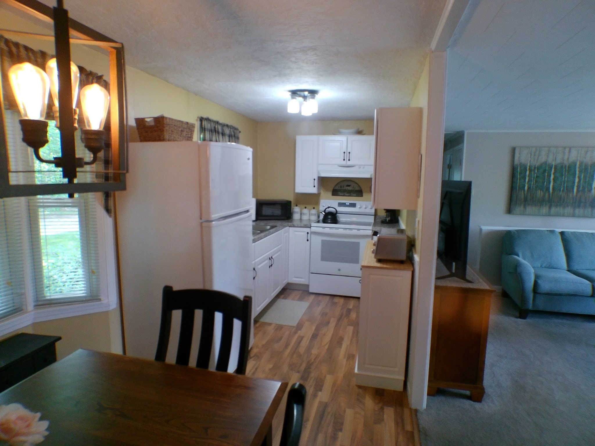 20 Forest St Property Photo 9
