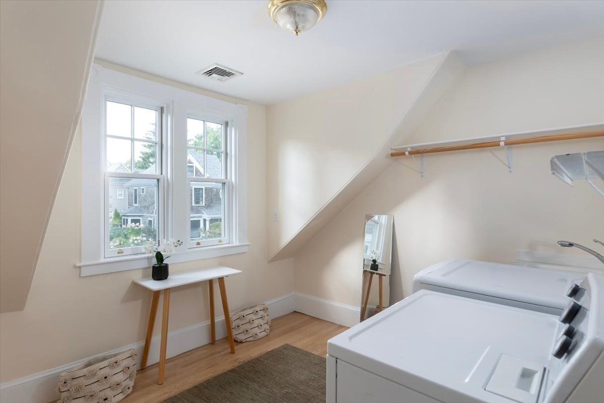 16 Abbott Street Property Photo 20