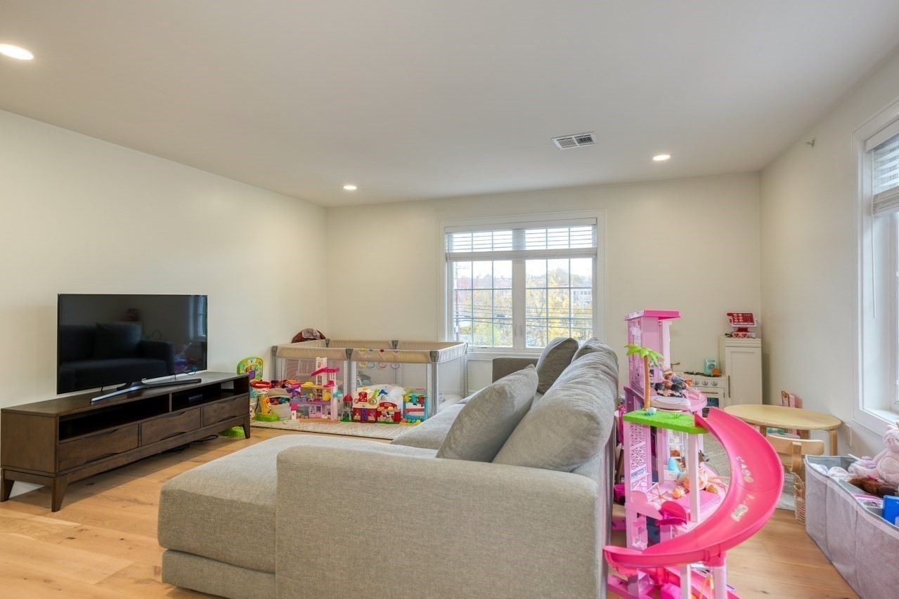 17 School # C Property Photo 4