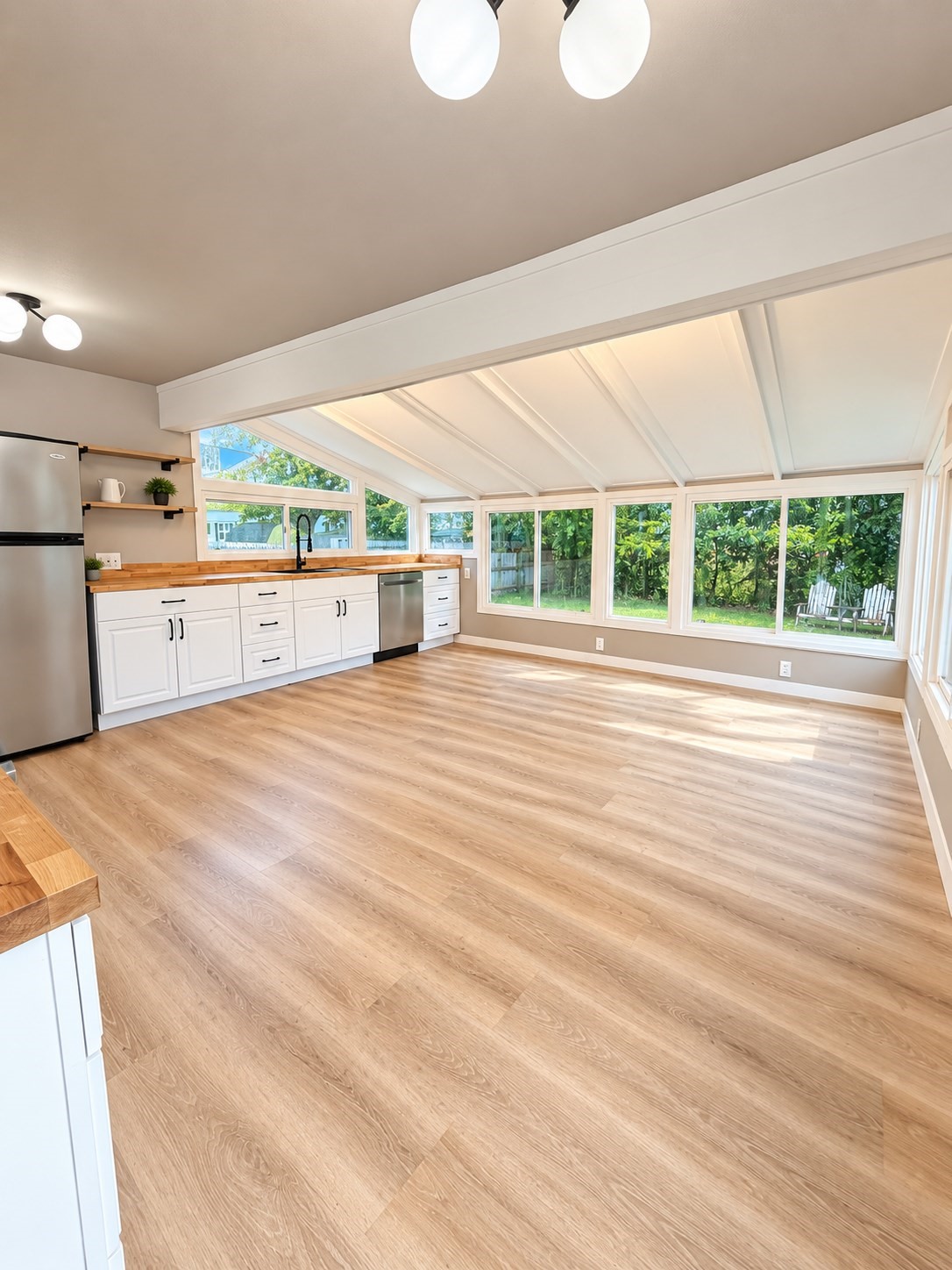 17 Royal St Property Photo 5