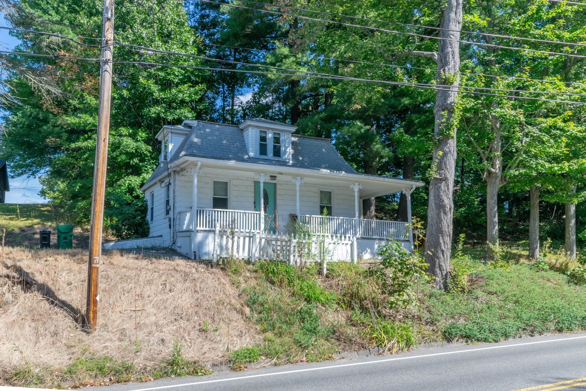 196 Pendleton Ave Property Photo 1
